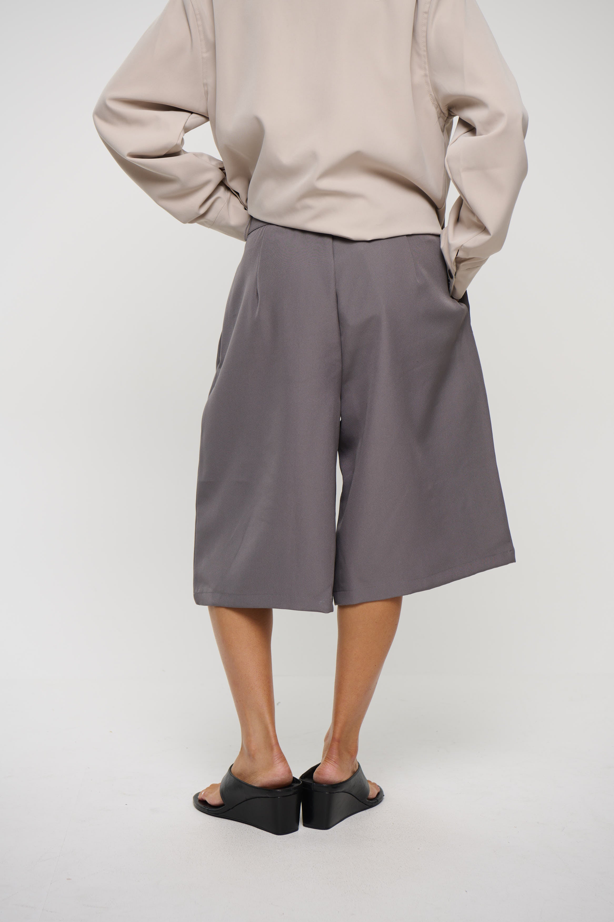 Roni Long Short Dark Grey