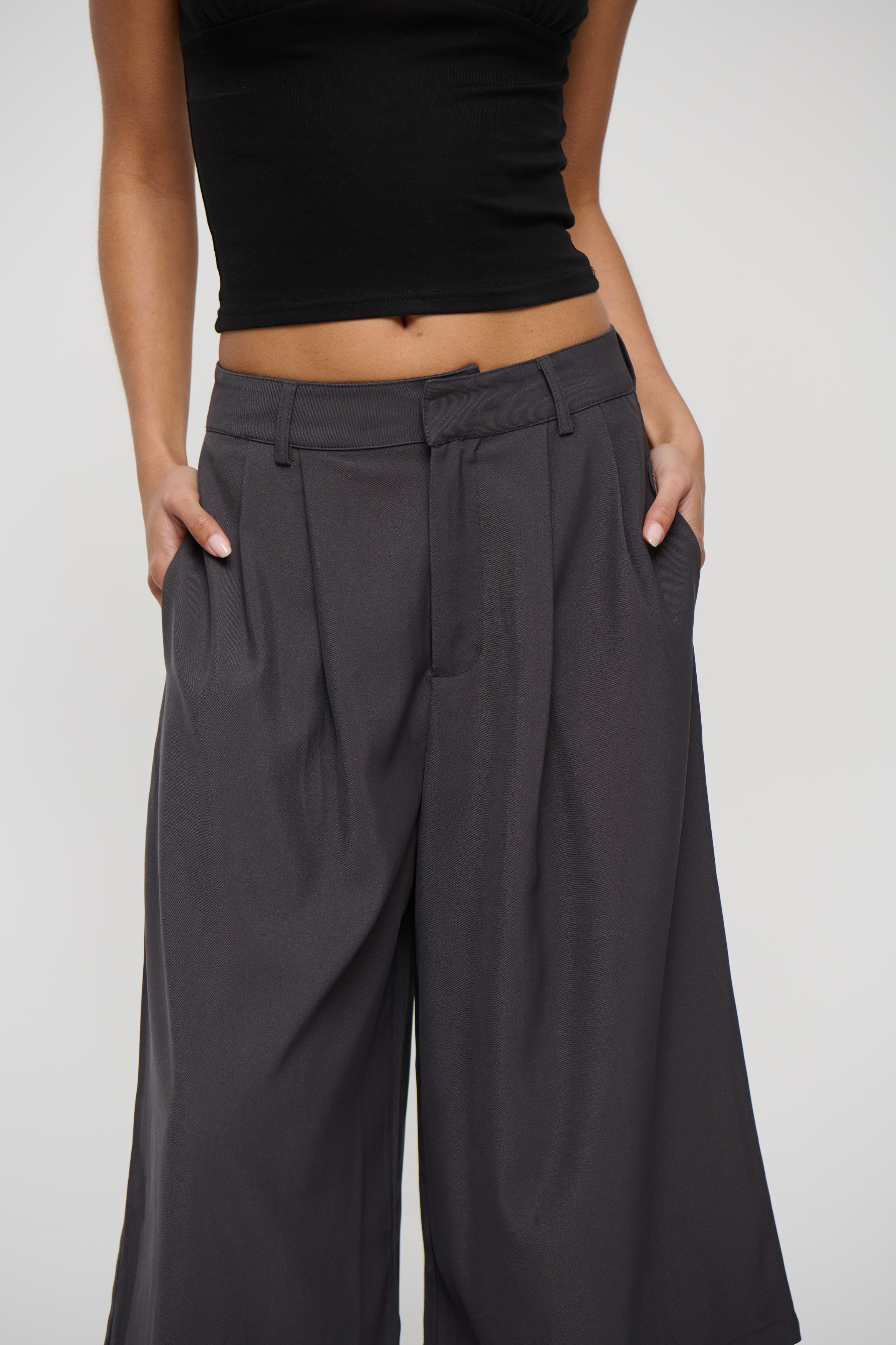 Kareena Long Short Charcoal