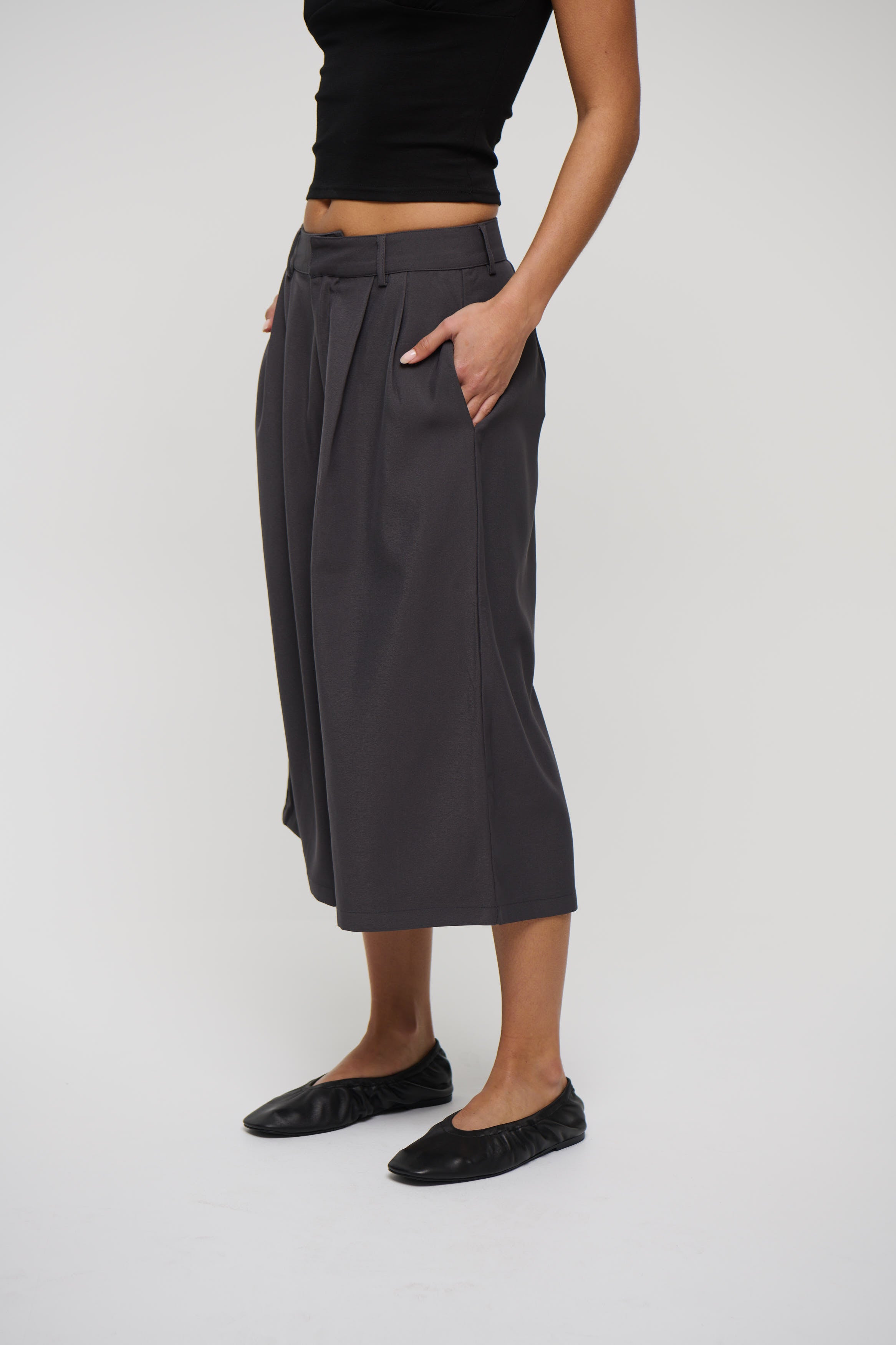 Kareena Long Short Charcoal