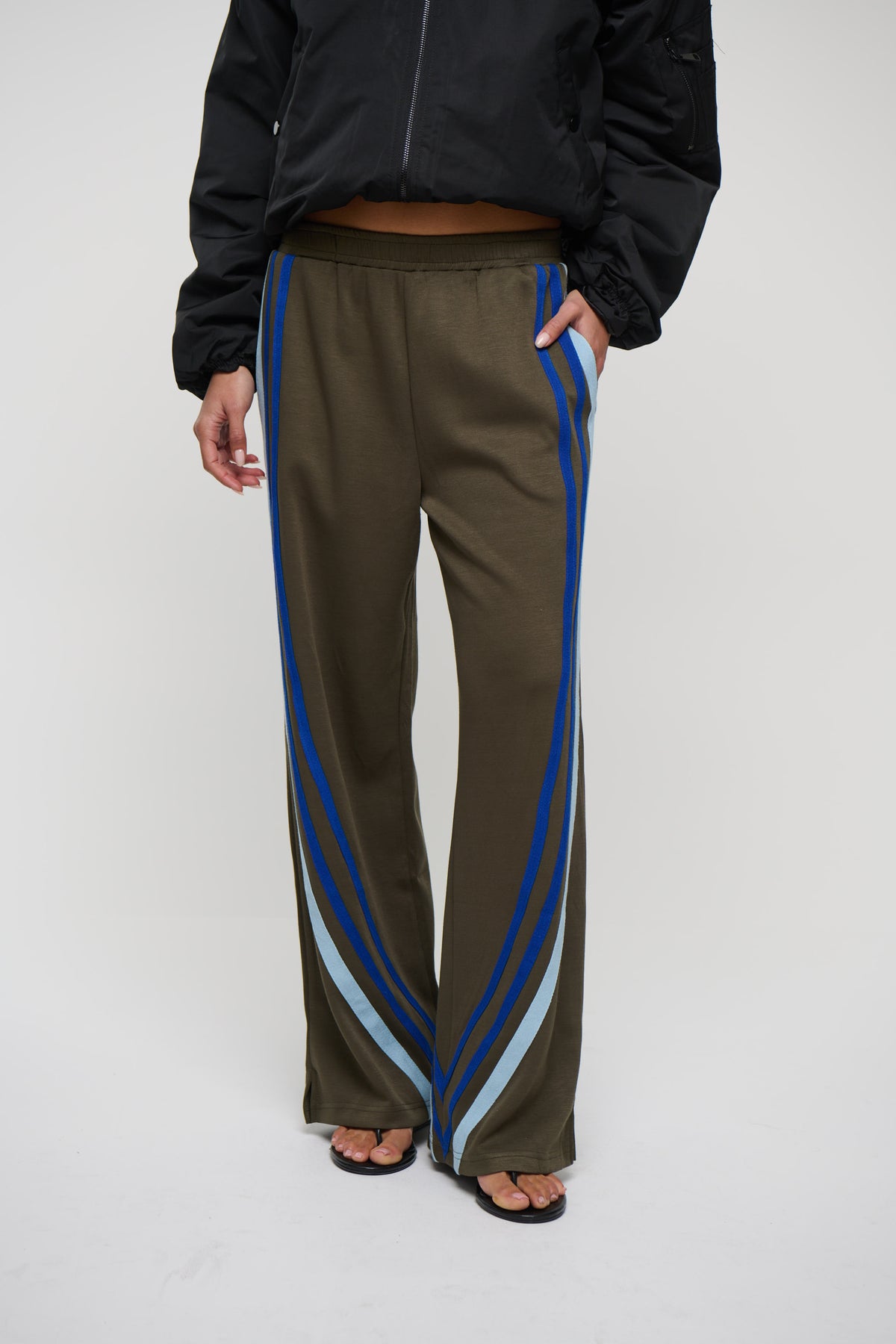 Axis Pant Khaki
