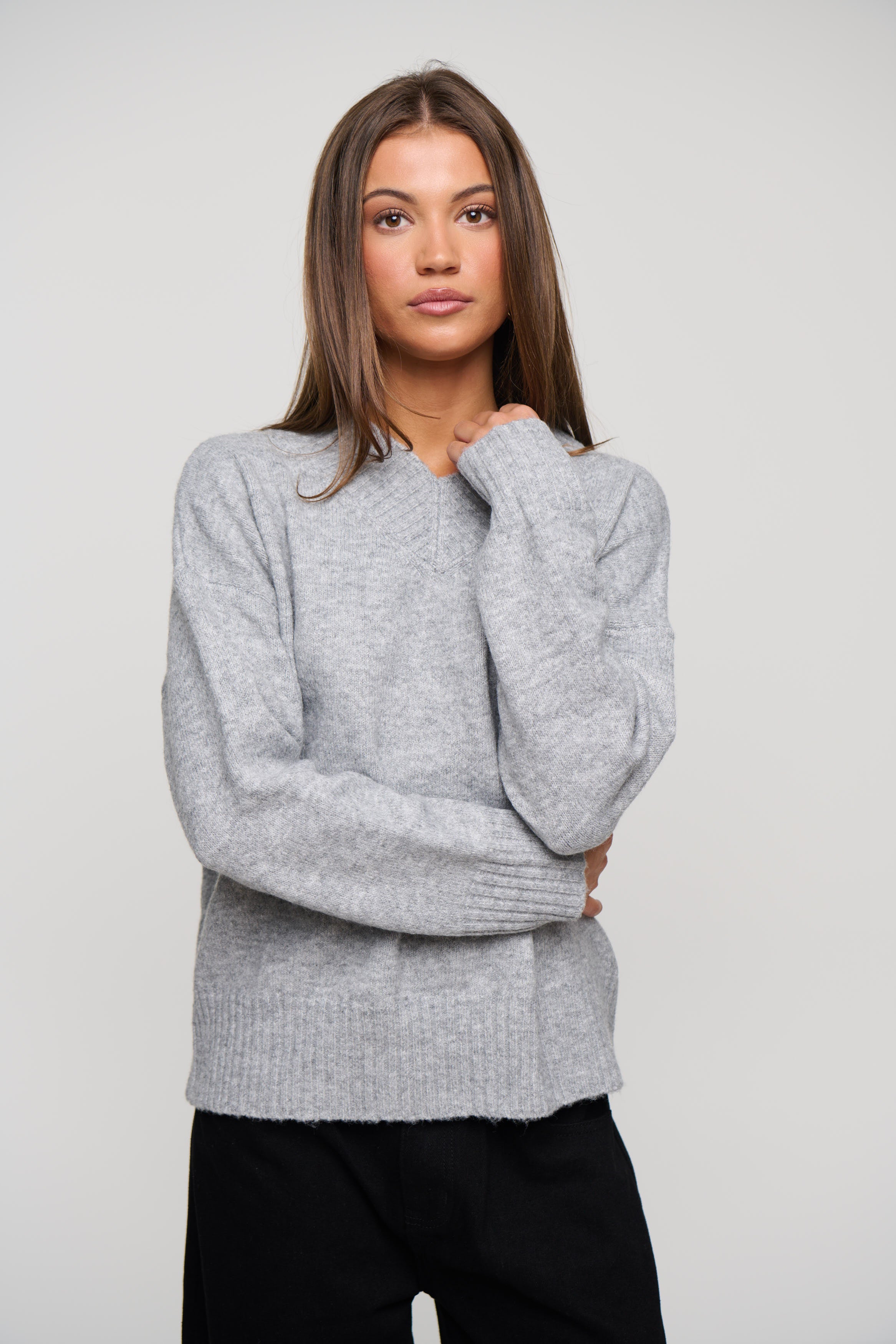 Gemma V Neck Knit Grey