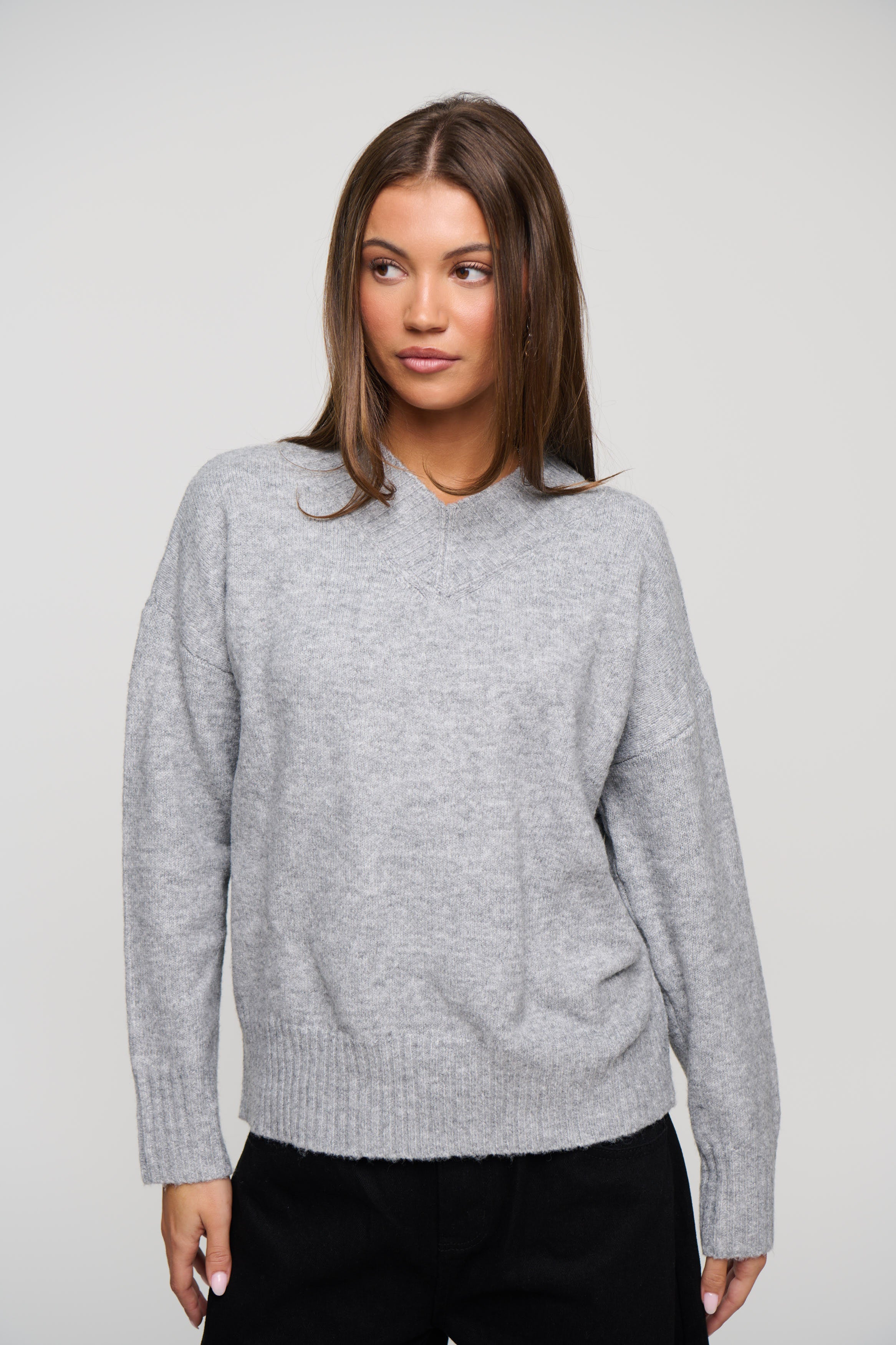 Gemma V Neck Knit Grey