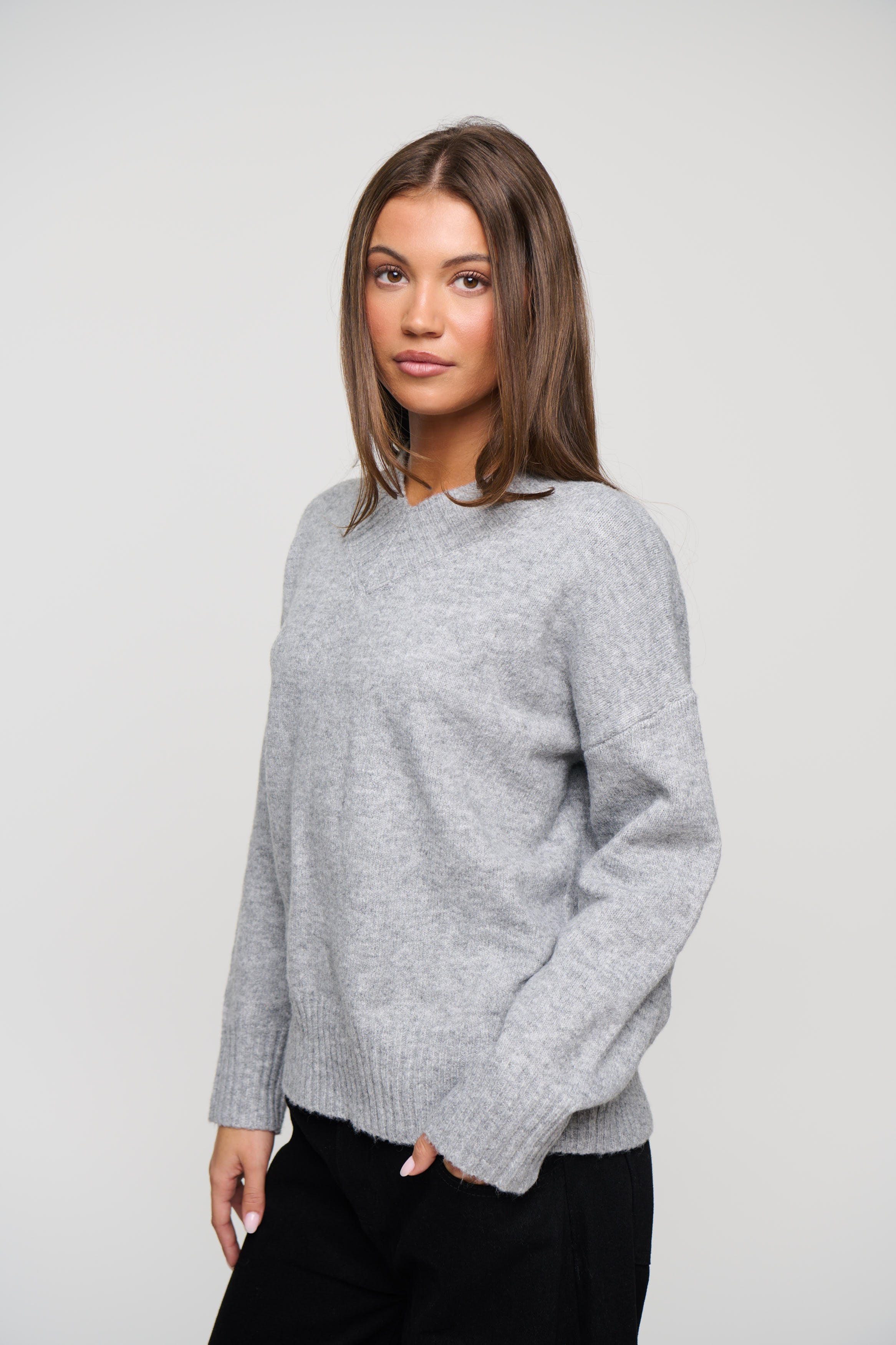 Gemma V Neck Knit Grey