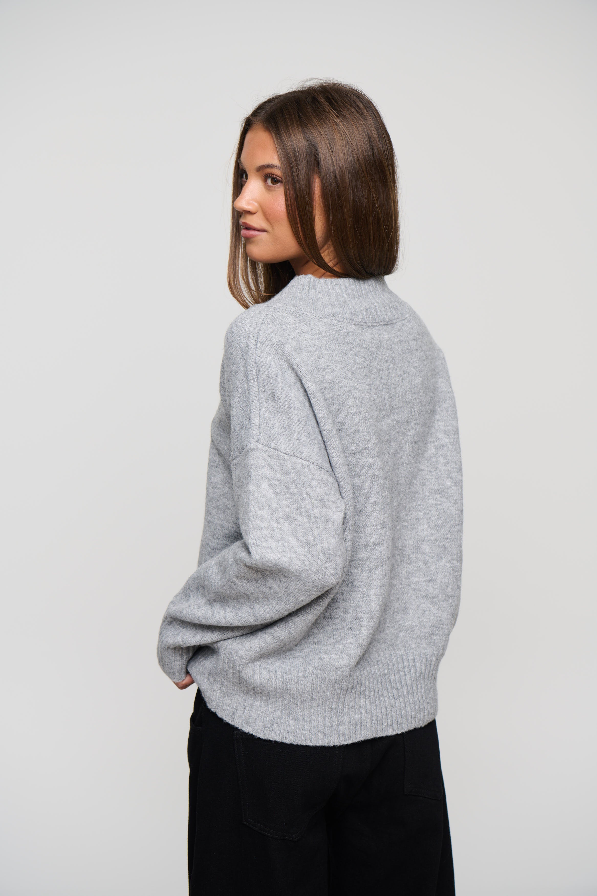 Gemma V Neck Knit Grey