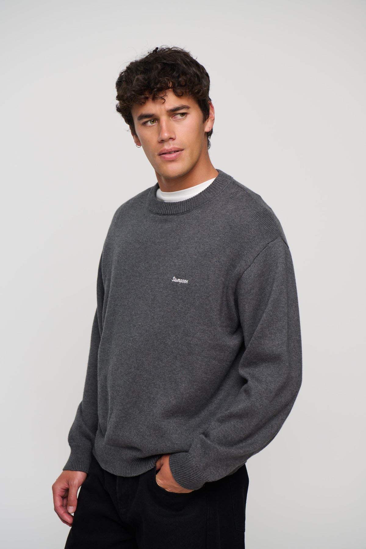Embroid Crew Neck Knit Dark Grey