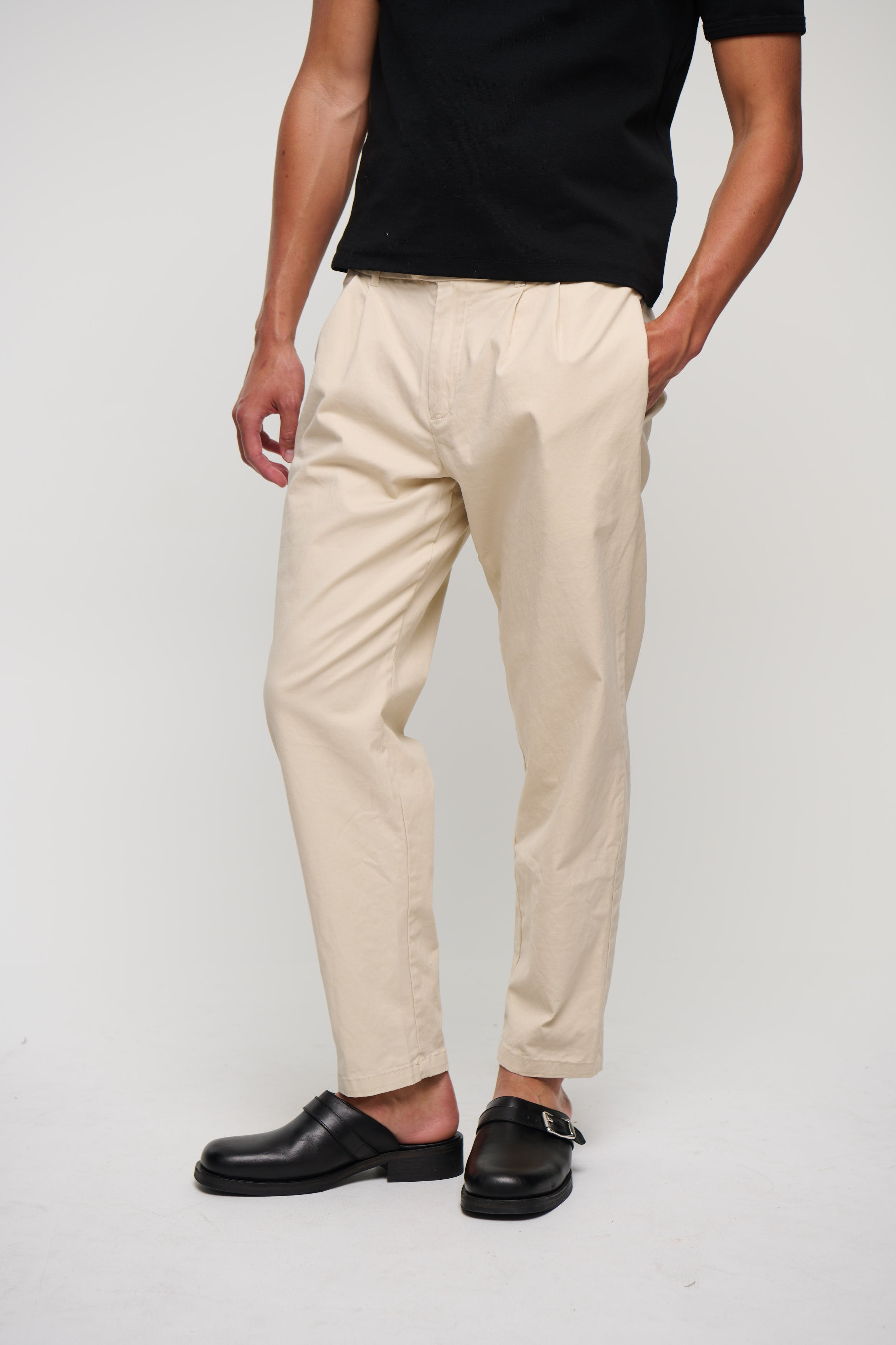 NTH Cropped Pleat Pant Ivory