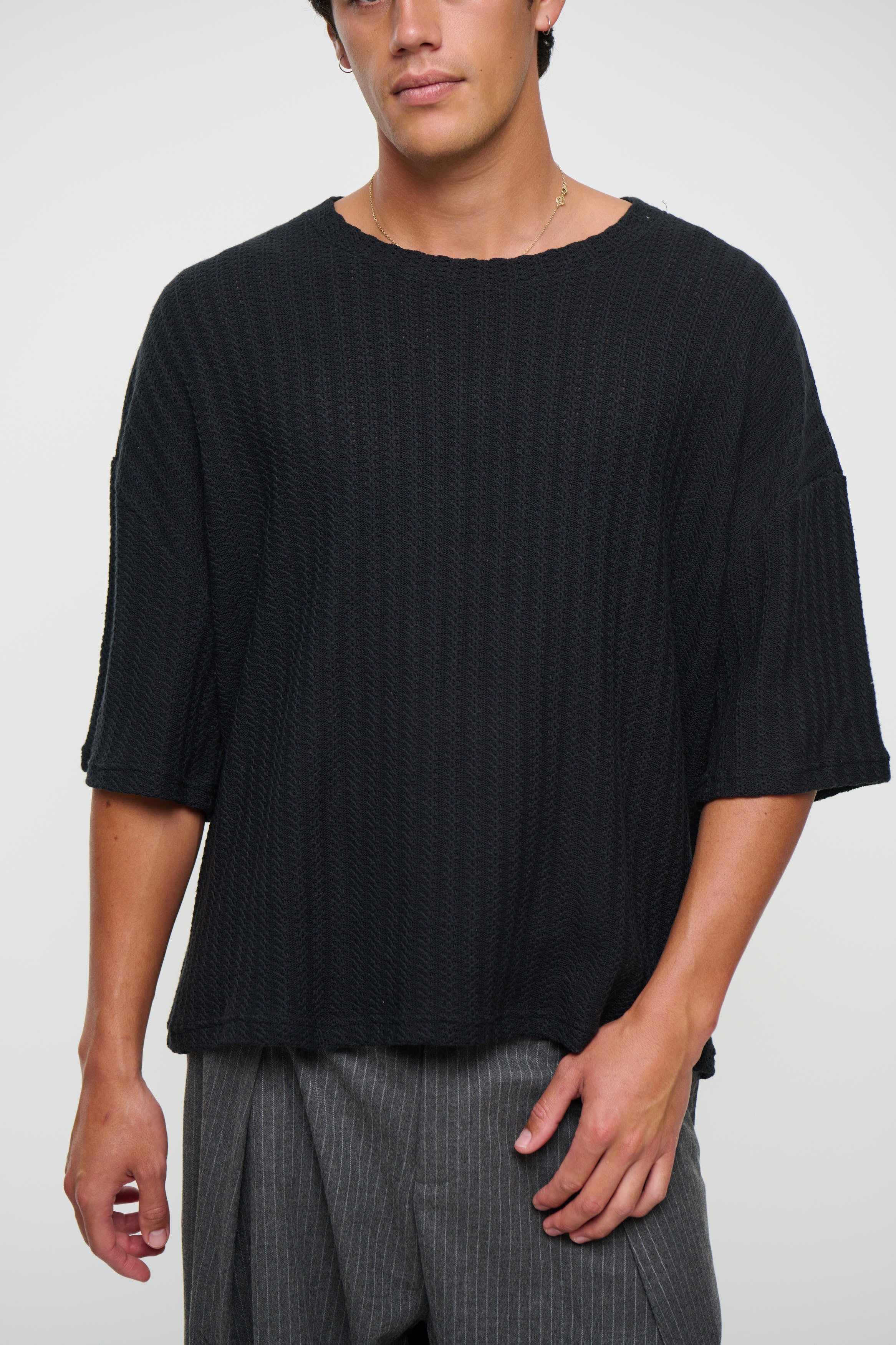 Vinnie Two Thread Stitch Tee Black