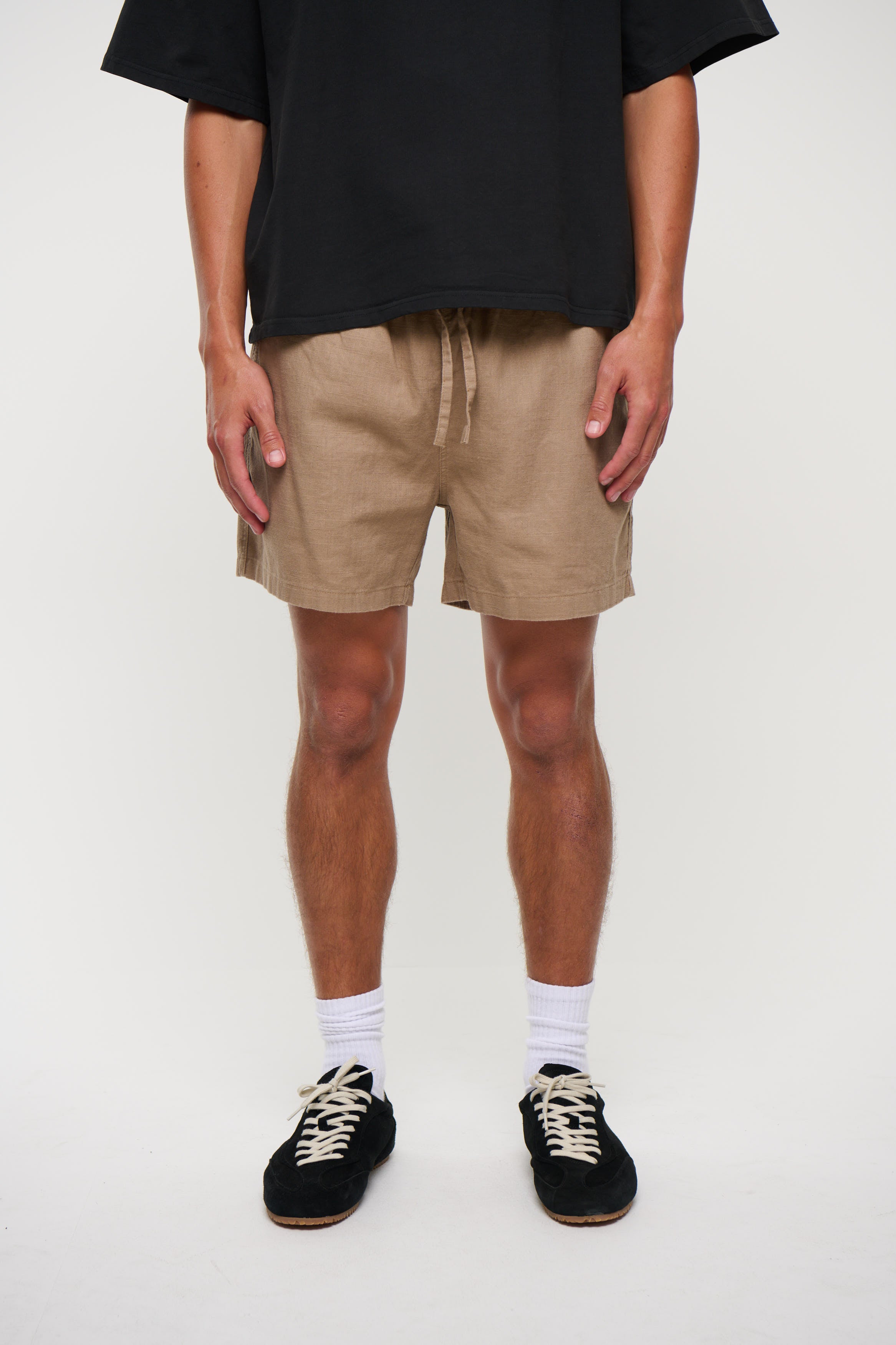 NTH Felix Linen Short Choc