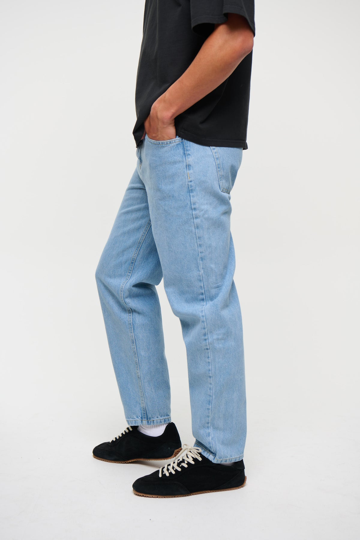 Linton Relaxed Denim Light