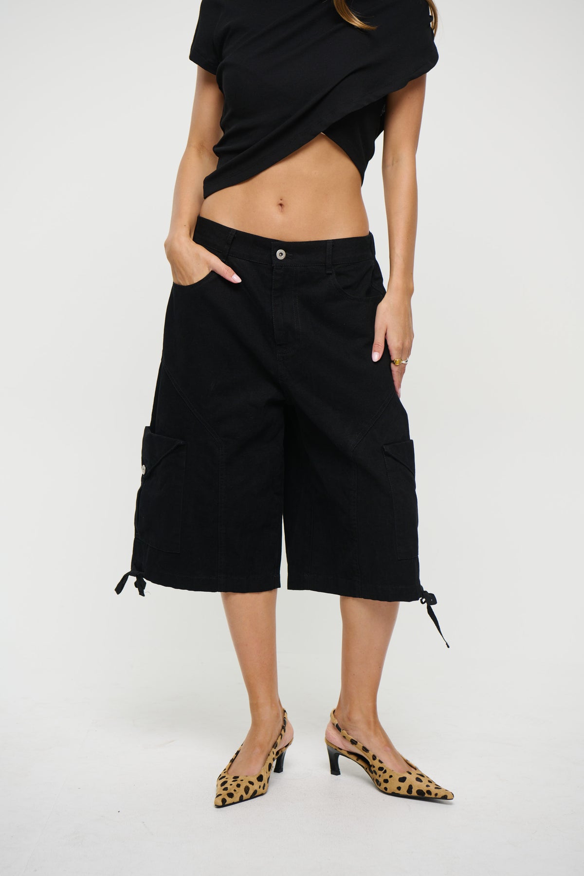 Annie Cargo Short Black