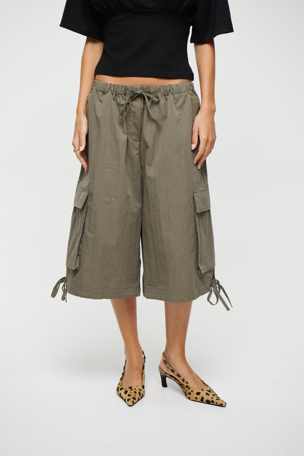 Grace Cargo Short Khaki