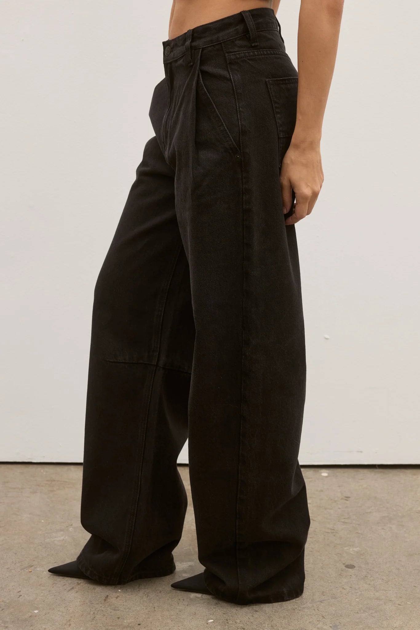 Aston Jean Backstage Black
