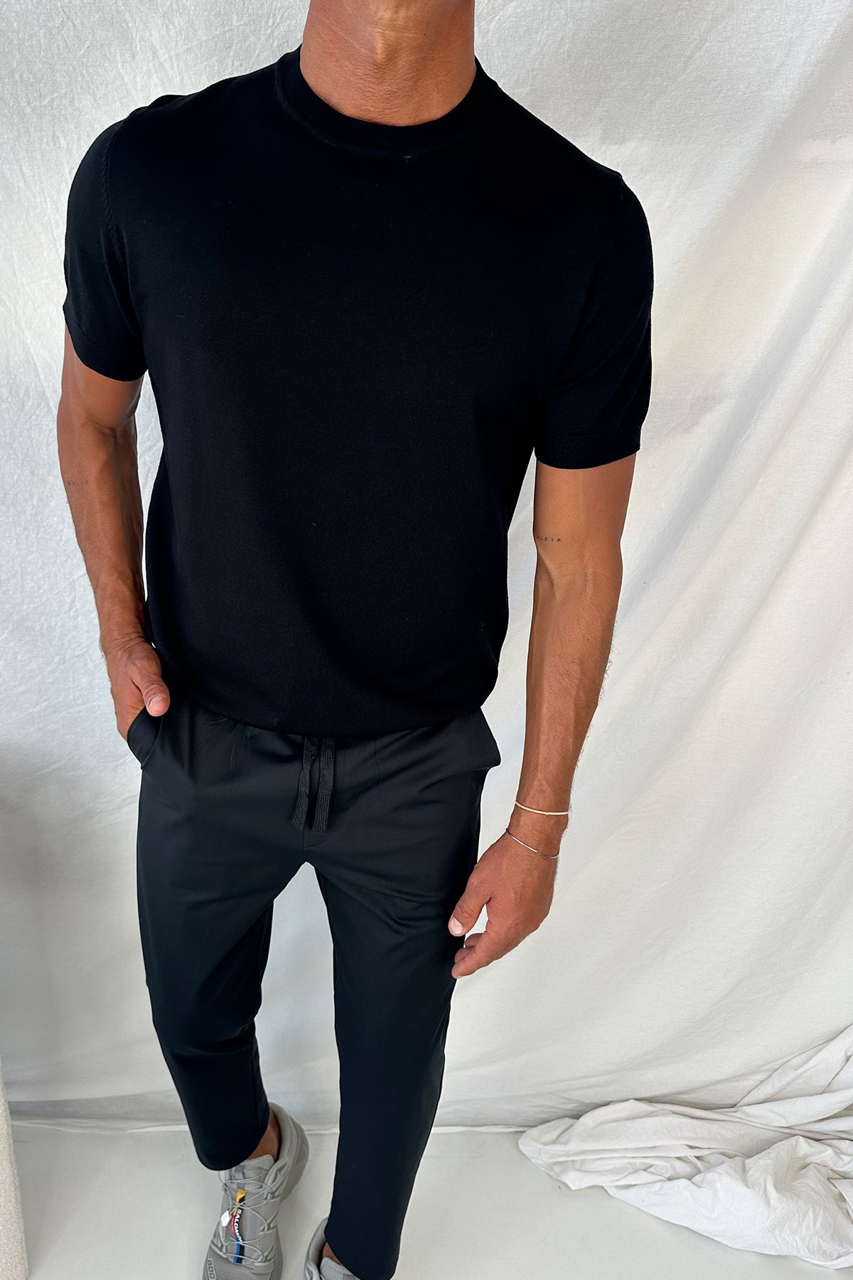 Nigel Fitted Knitted Tee Black