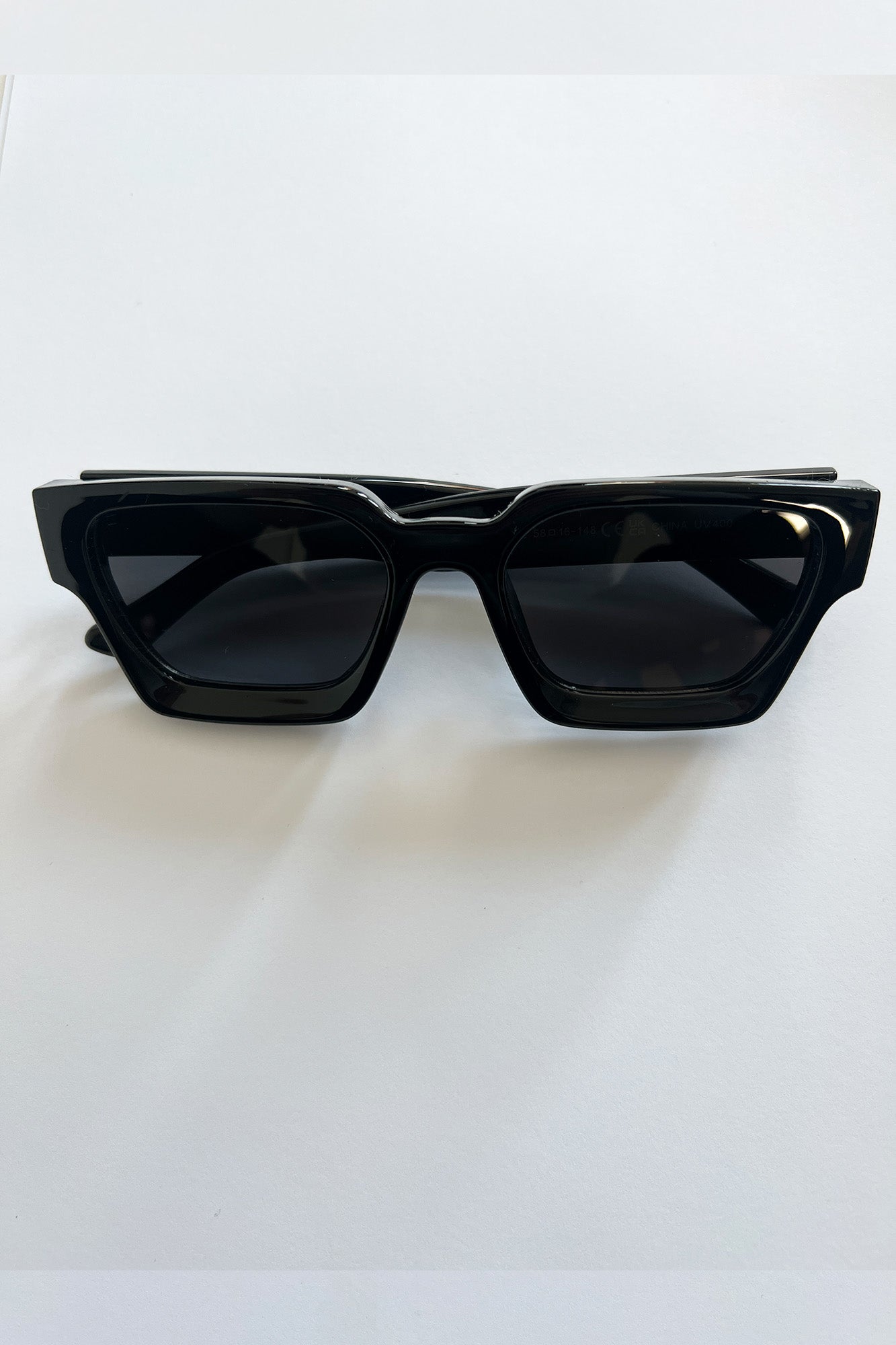 22902-2 Black