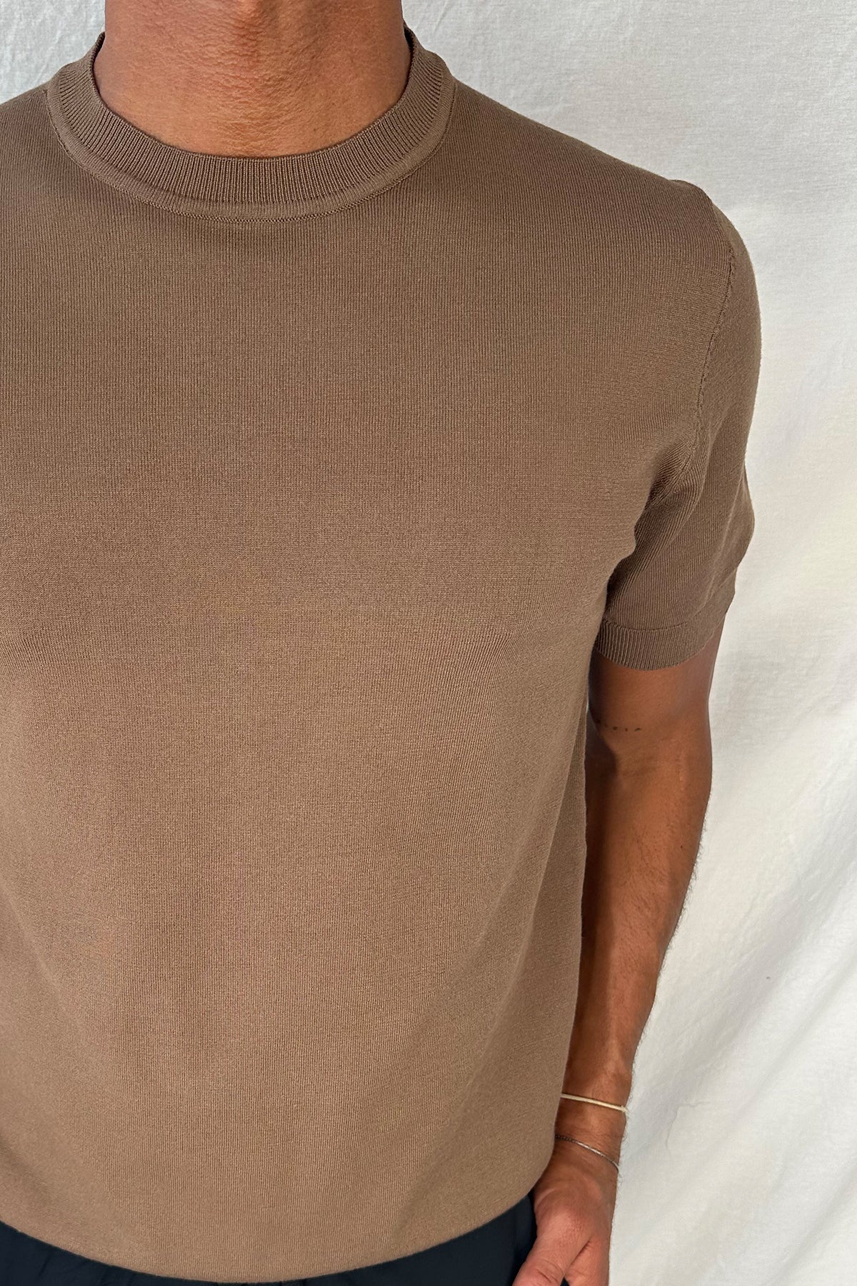 Nigel Fitted Knitted Tee Choc