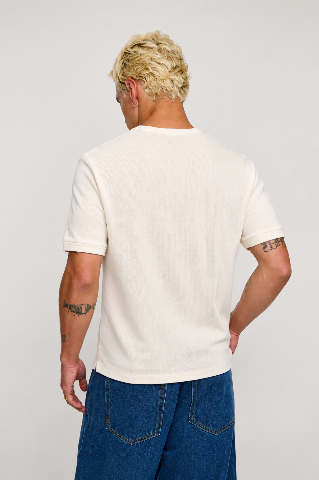 Jackson Fitted Short Sleeve Henley Ivory