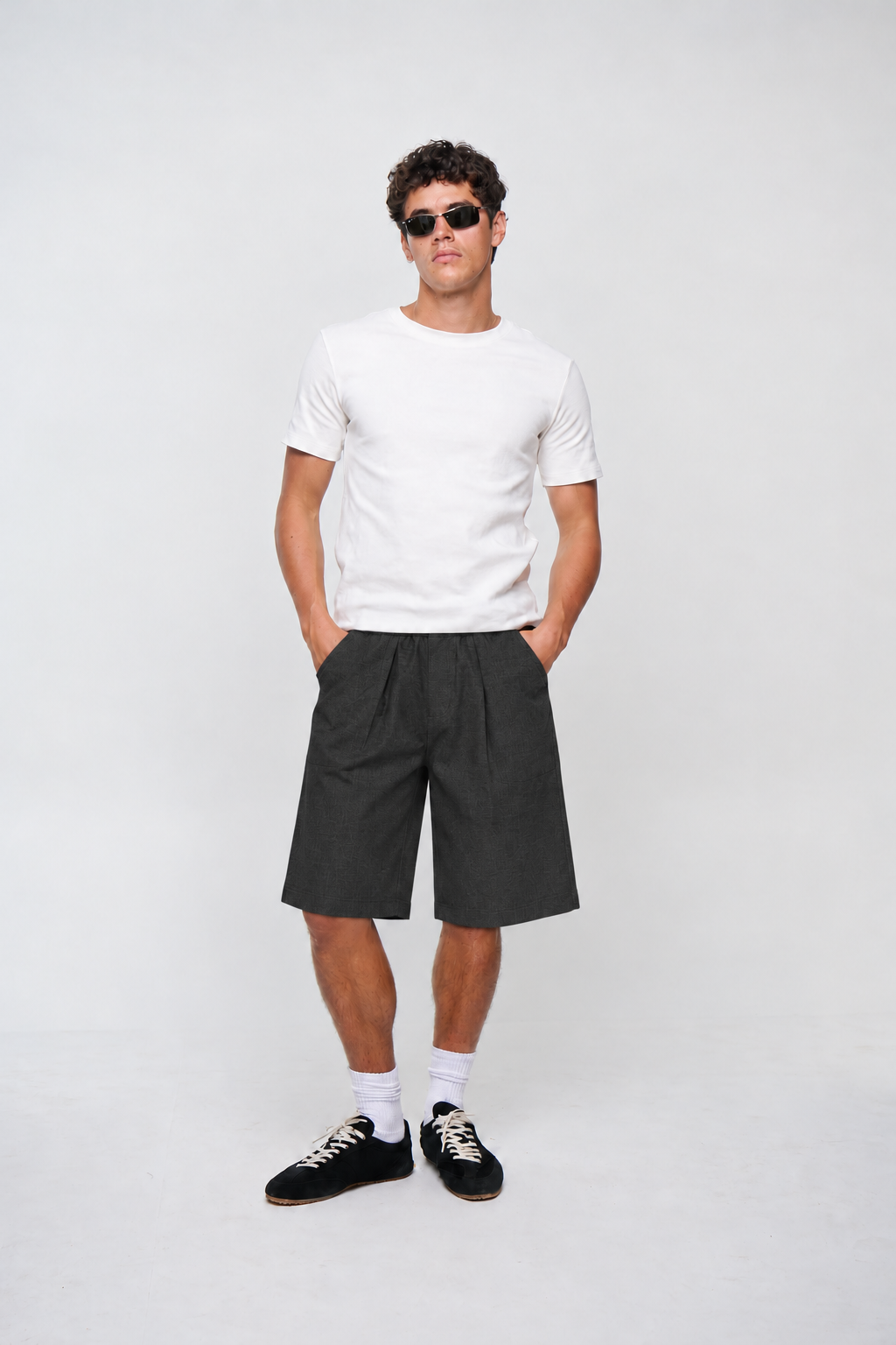 Shay Relaxed Pleat Short Dark Grey