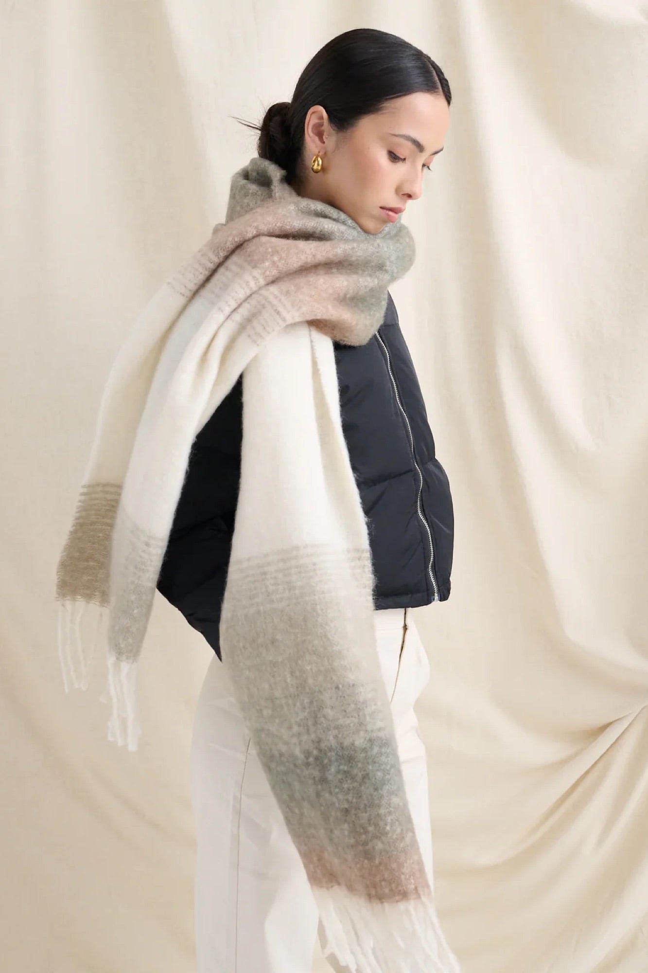 Yura Gradient Scarf Grey