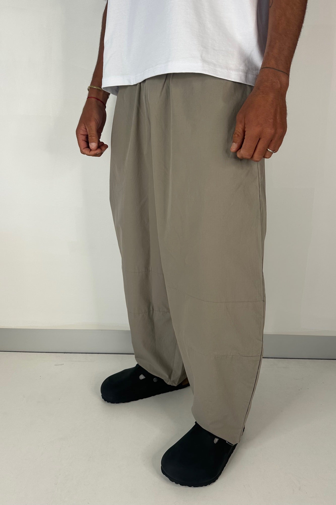 Julius Baggy Pant Khaki