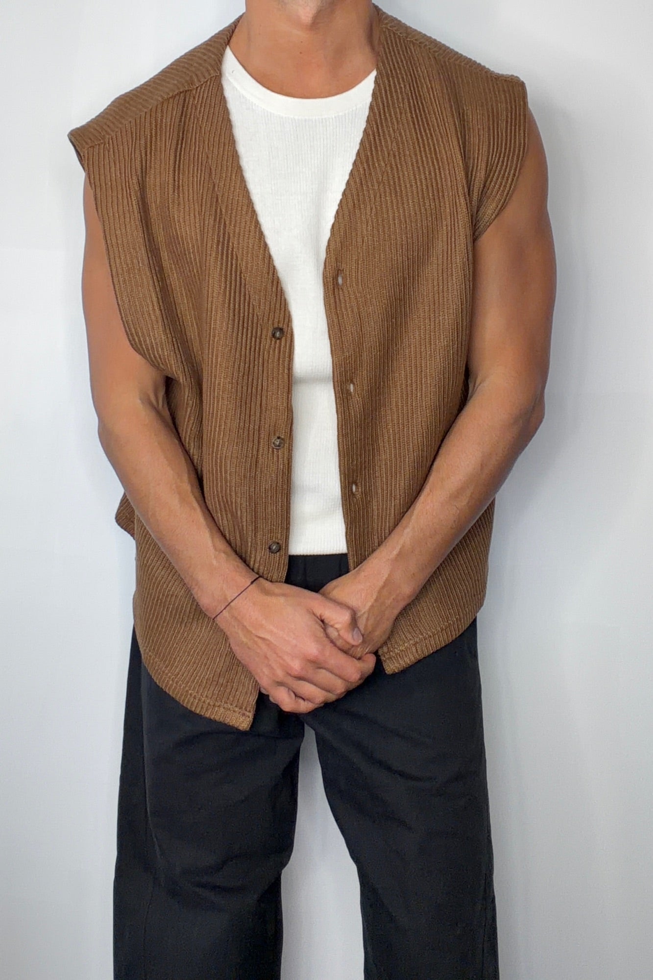Cassius Knitted Vest Choc