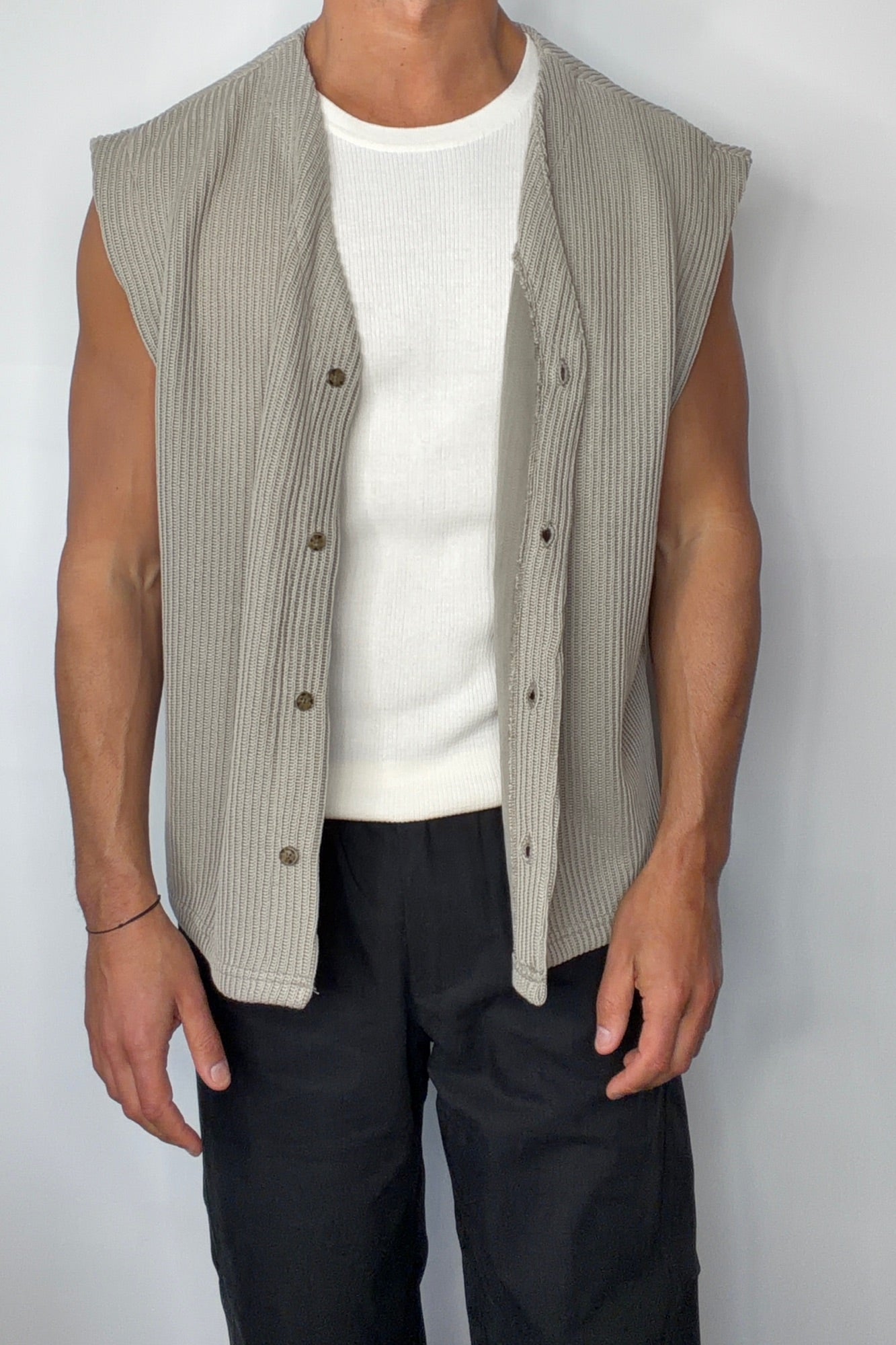 Cassius Knitted Vest Khaki