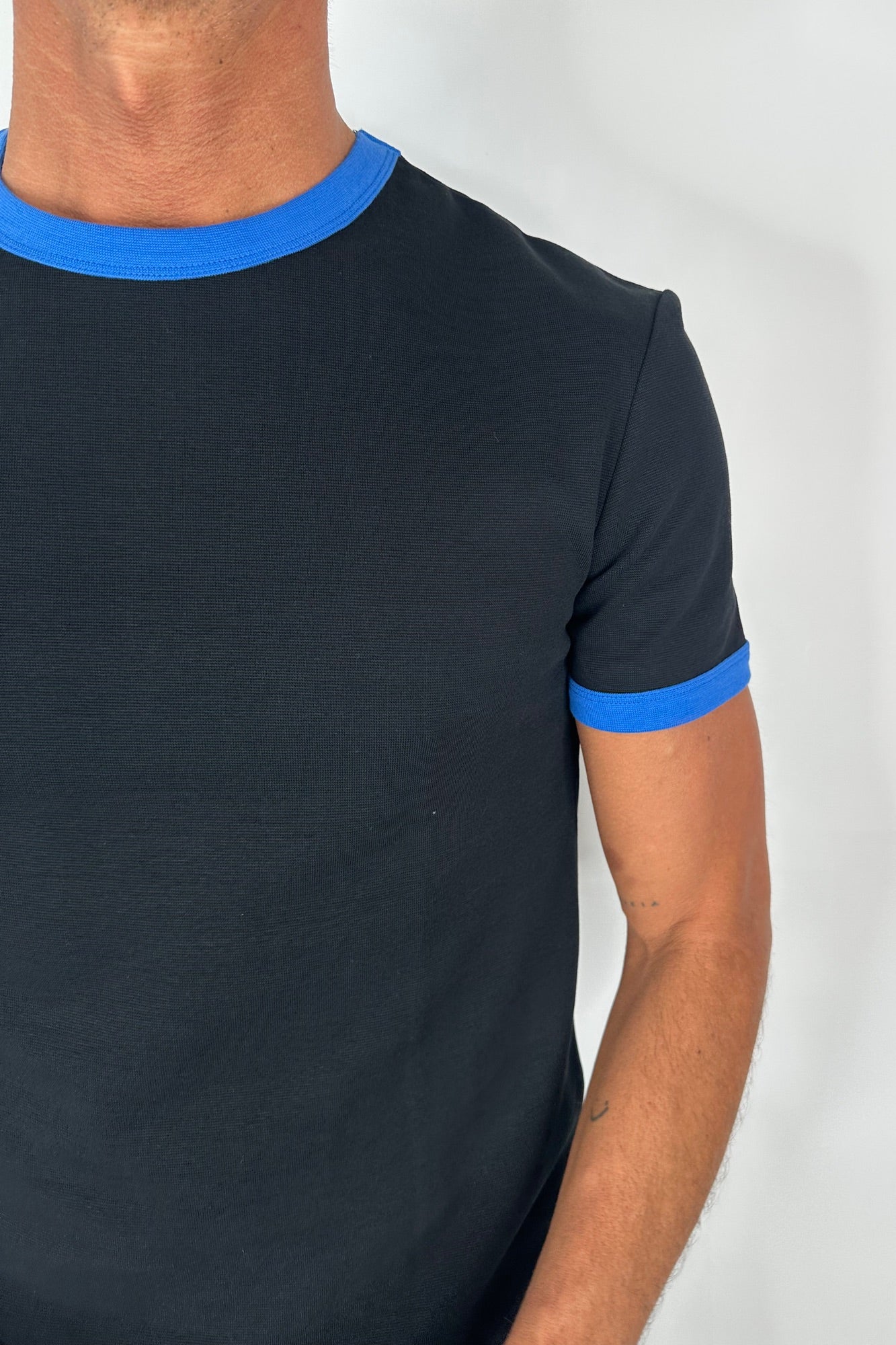 Charlie Ringer Tee Black