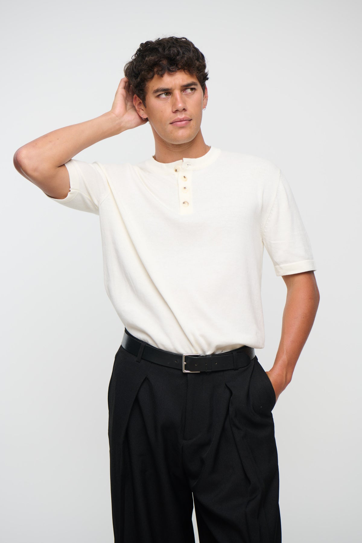 Jackson Fitted Short Sleeve Henley Ivory