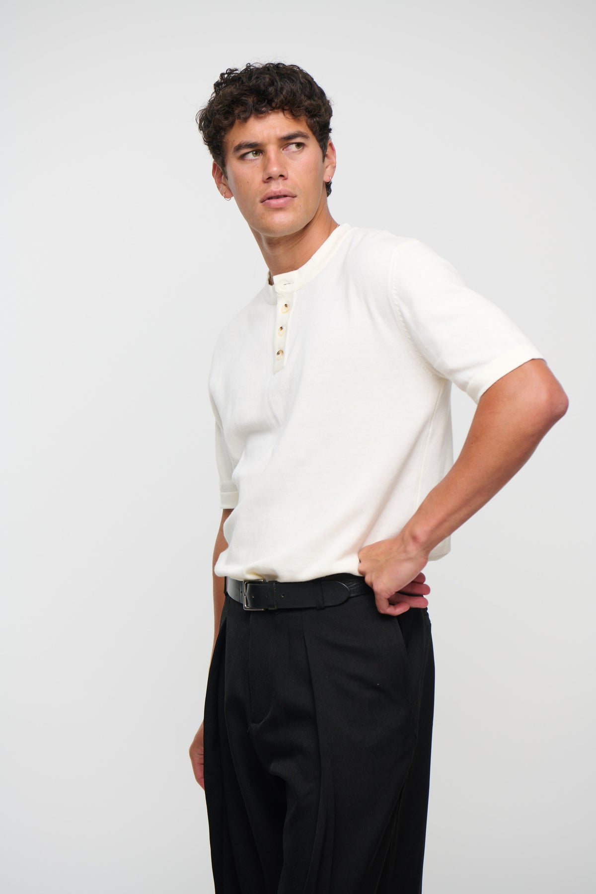 Jackson Fitted Short Sleeve Henley Ivory