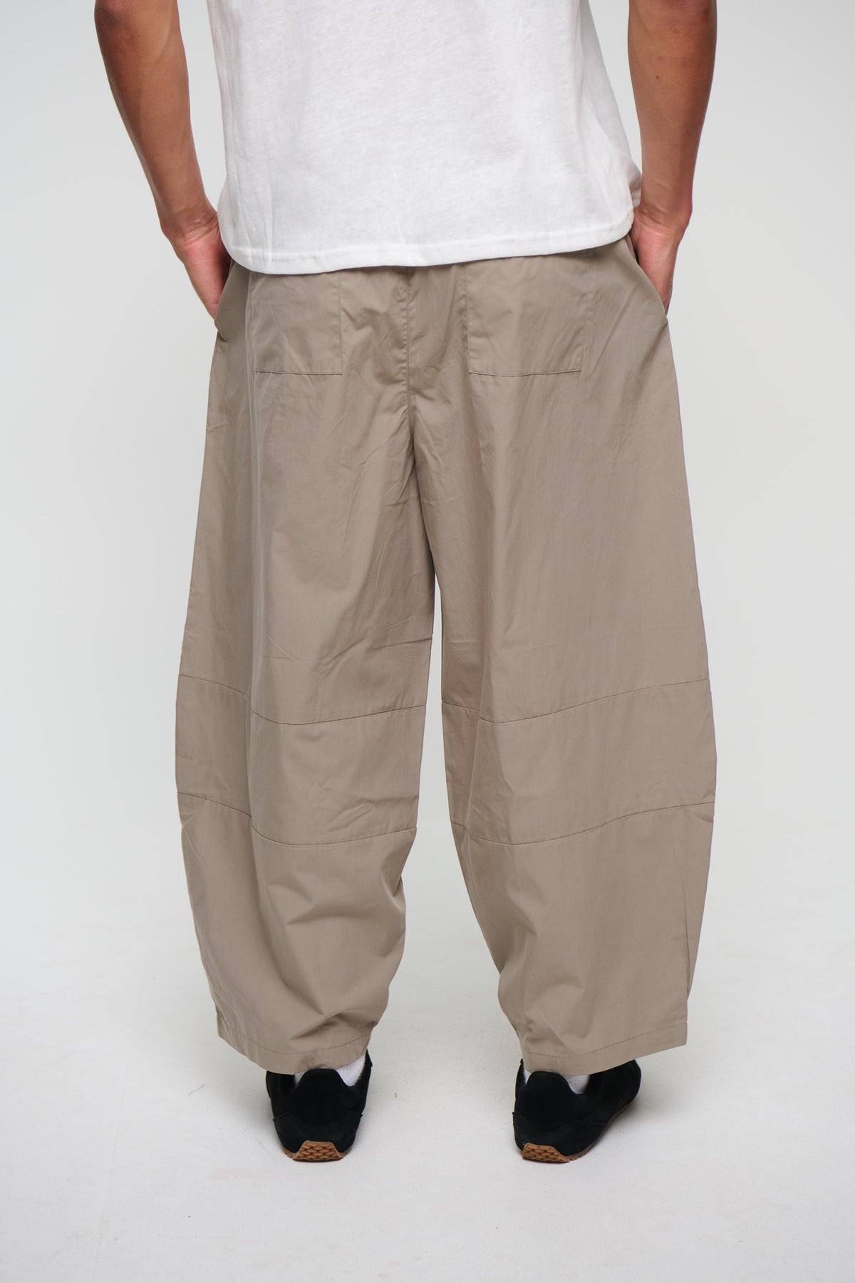 Julius Baggy Pant Khaki