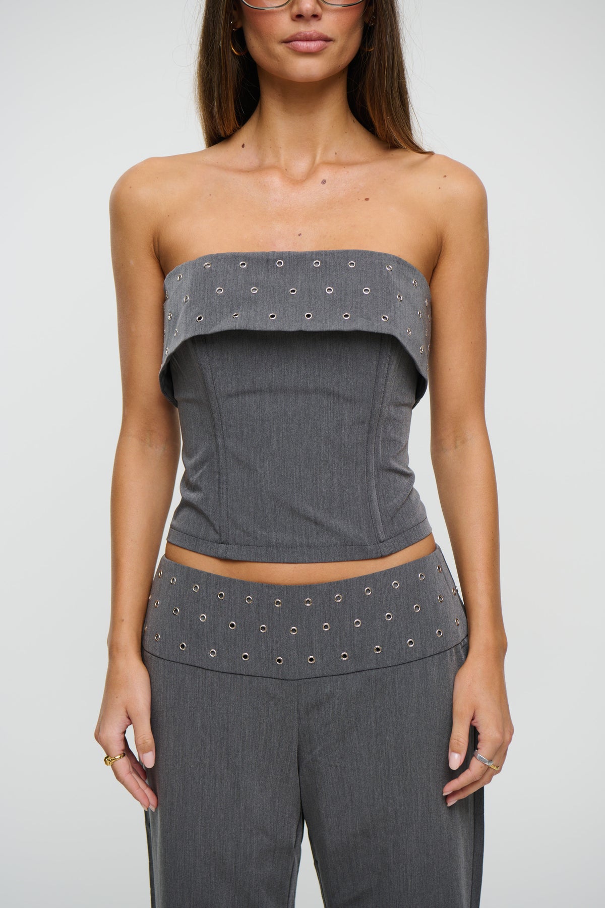 Reeves Top Grey