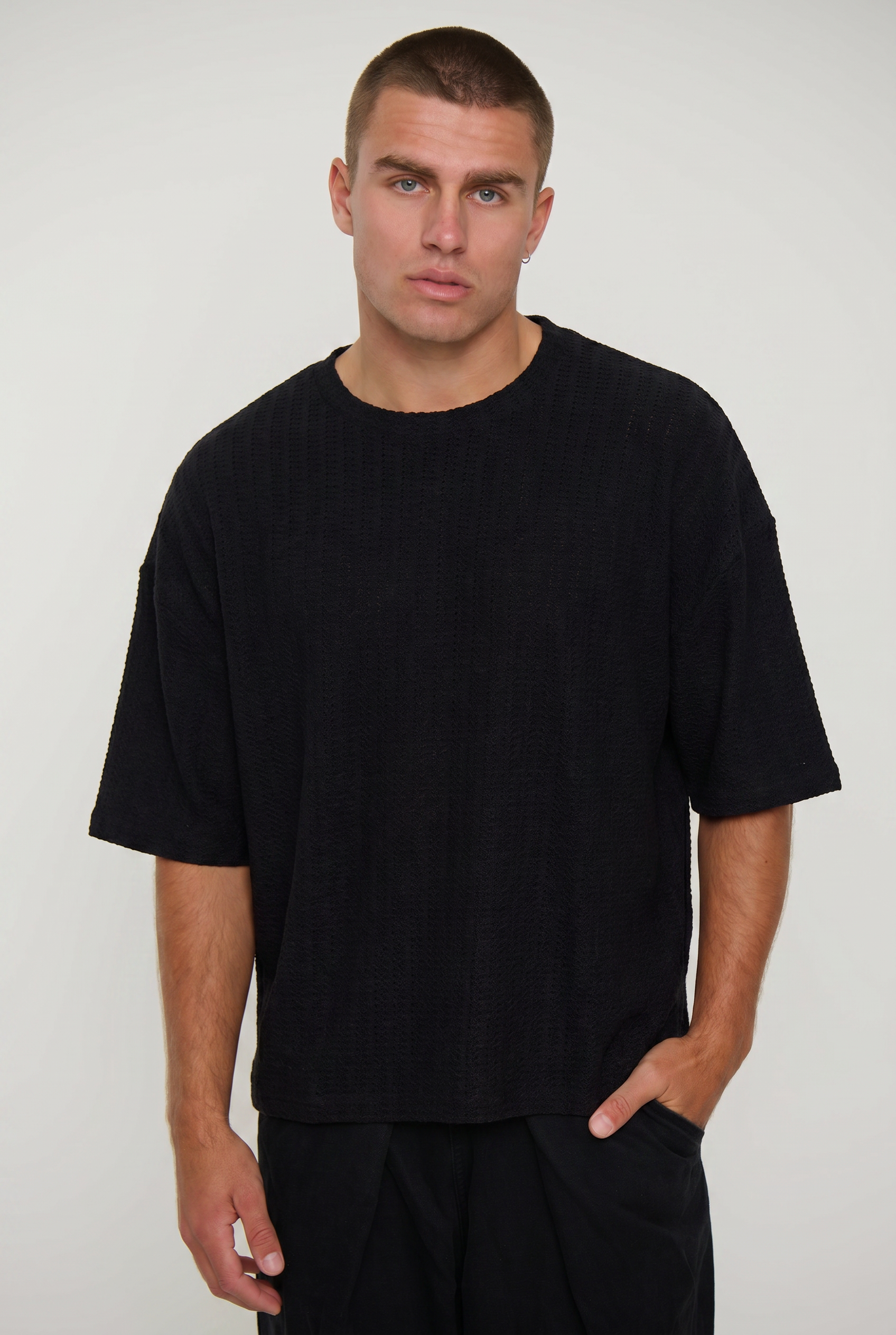 Vinnie Two Thread Stitch Tee Black
