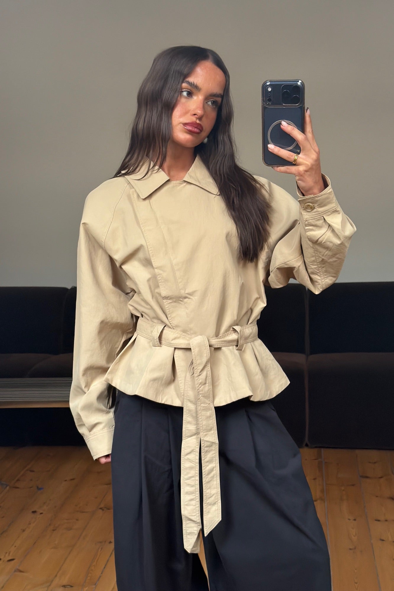 Gigi Cropped Trench Beige