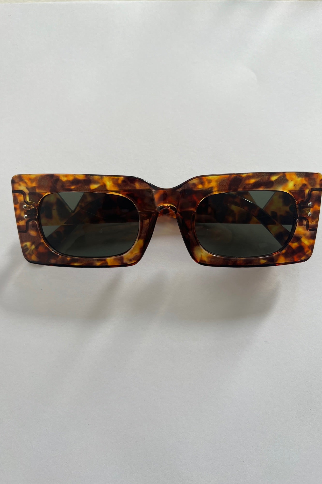Joan Oversized Sunglasses Tort