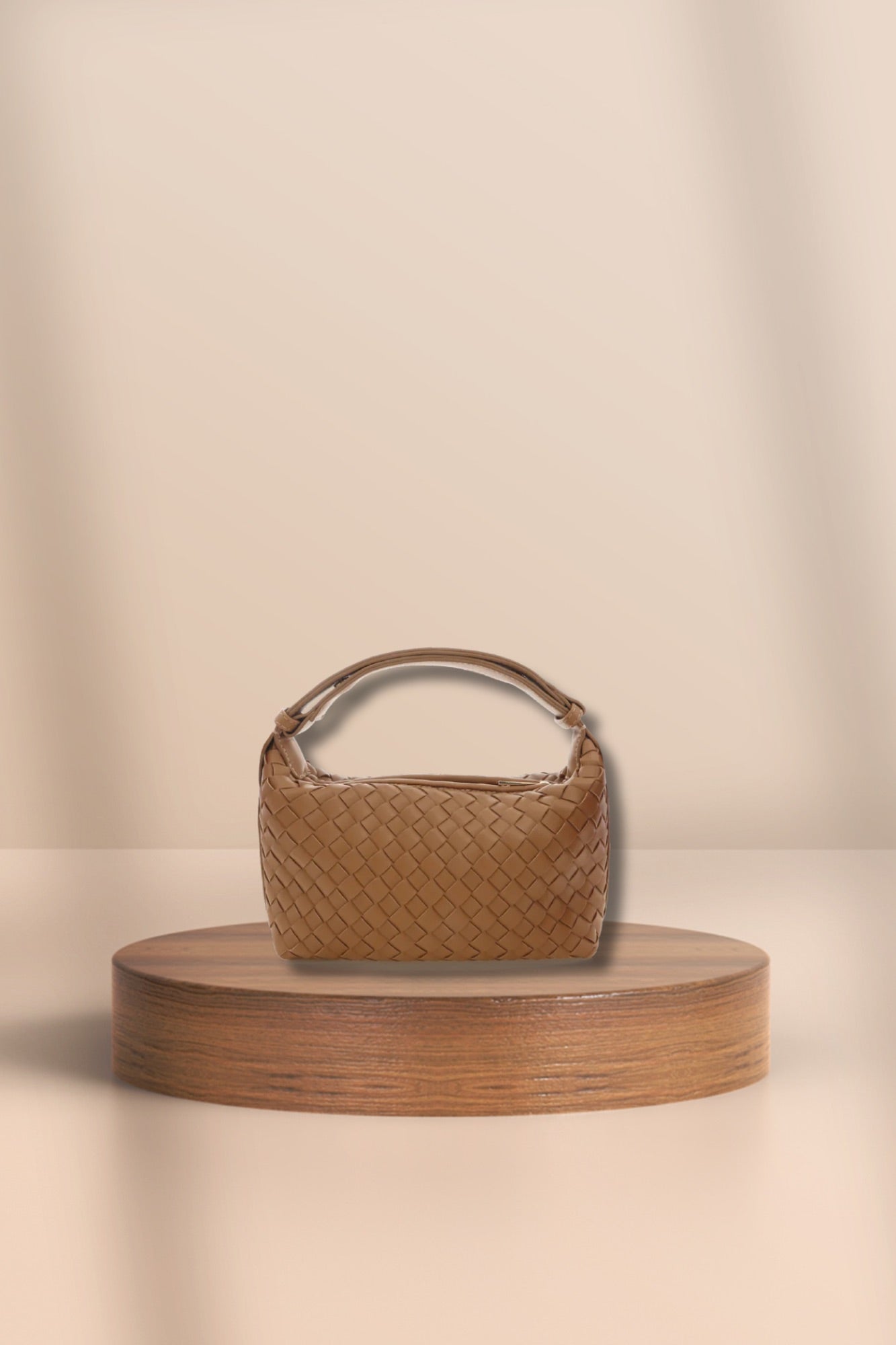Isabelle Handle Bag Tan