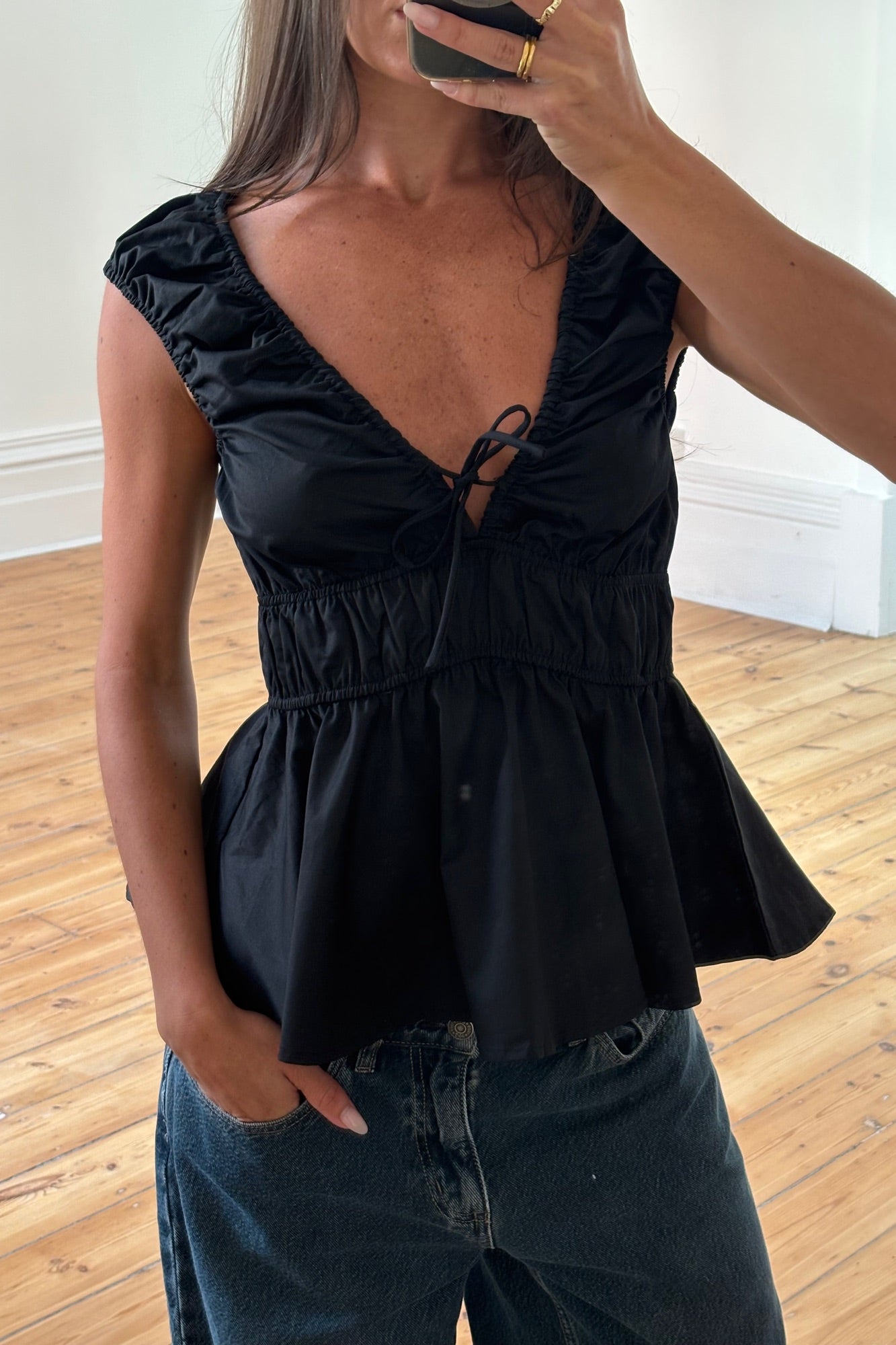 Suri Top Black