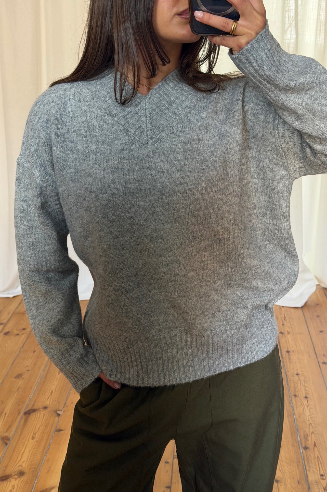 Gemma V Neck Knit Grey