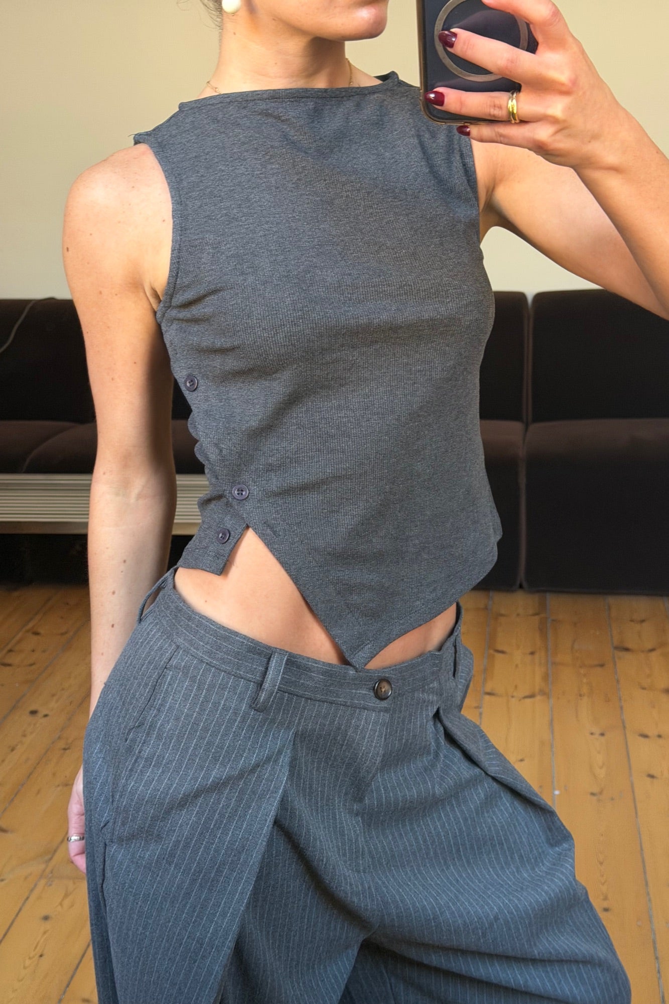 Mia Ribbed Top Dark Grey