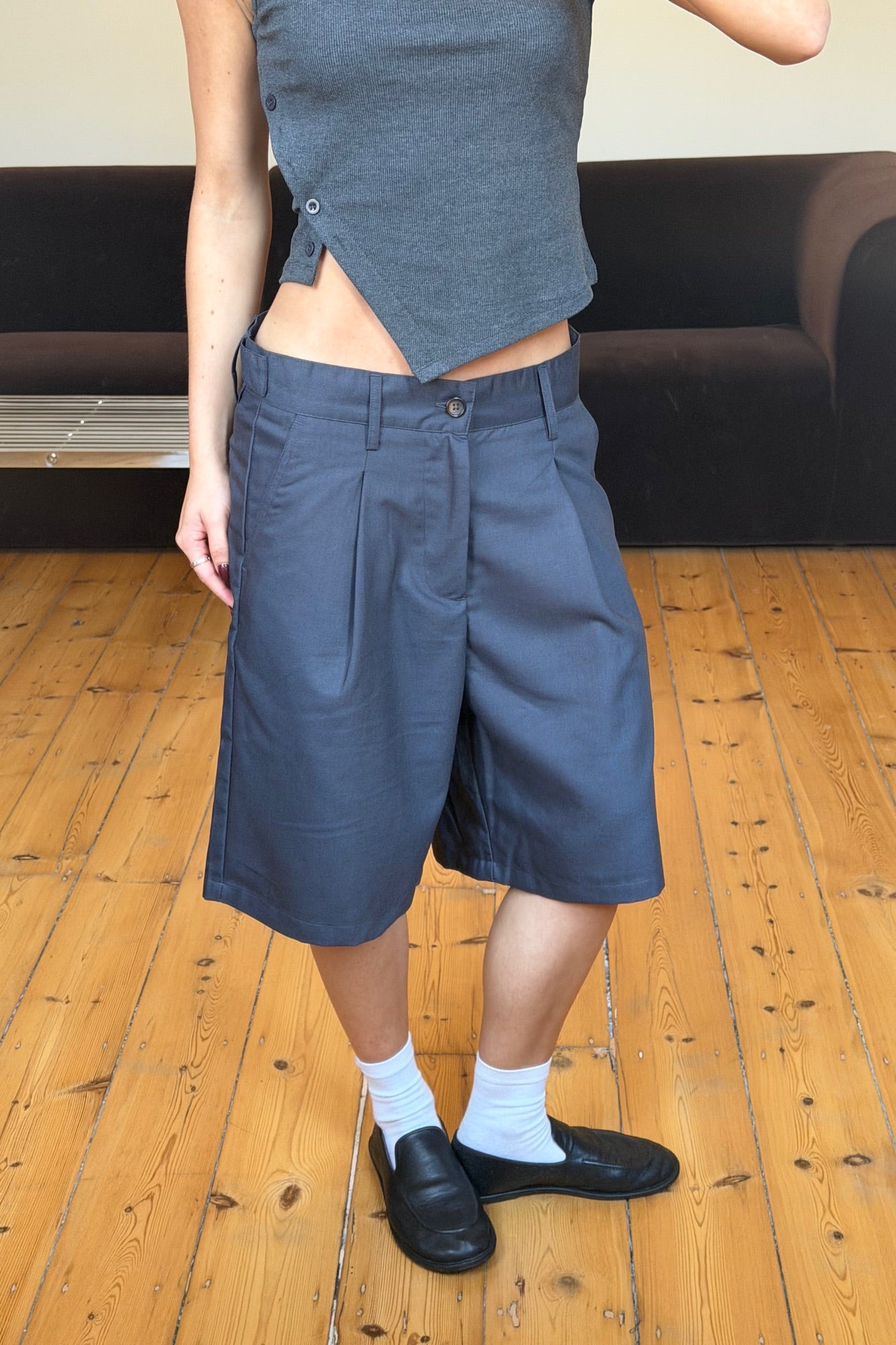 Unisex Dom Relaxed Short Dark Grey