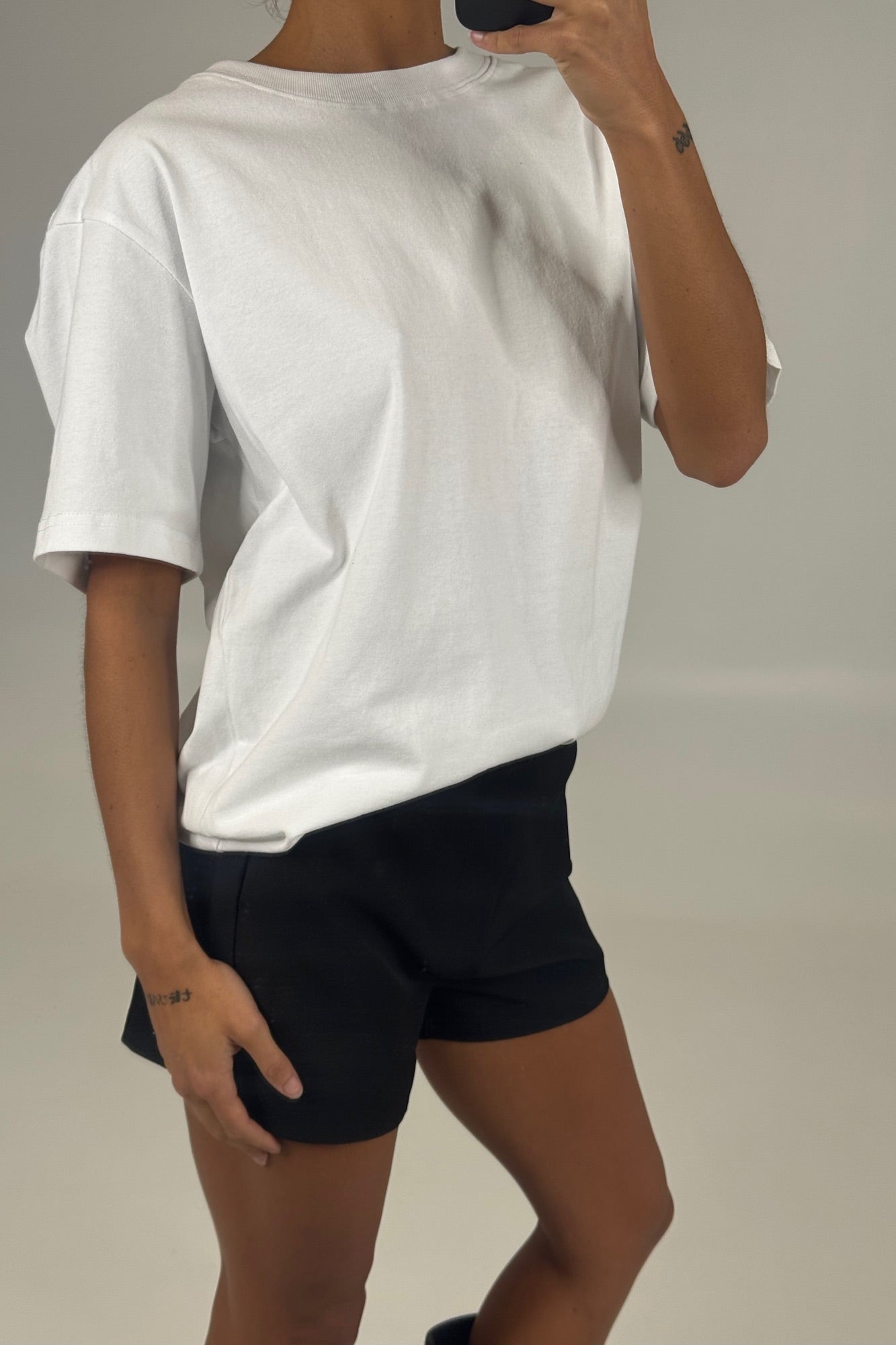 Annalise Tee White