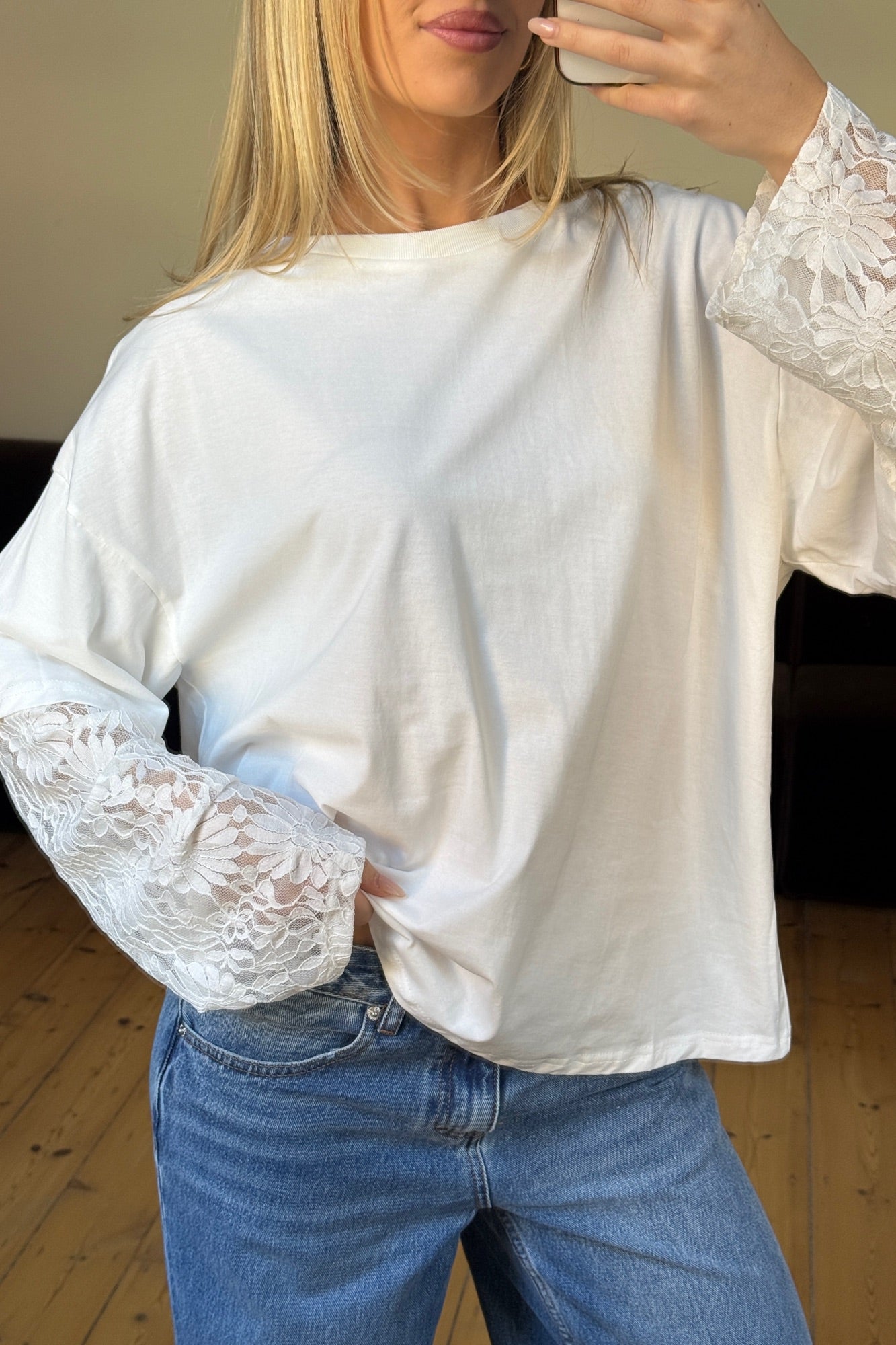 Rommy Lace Tee White