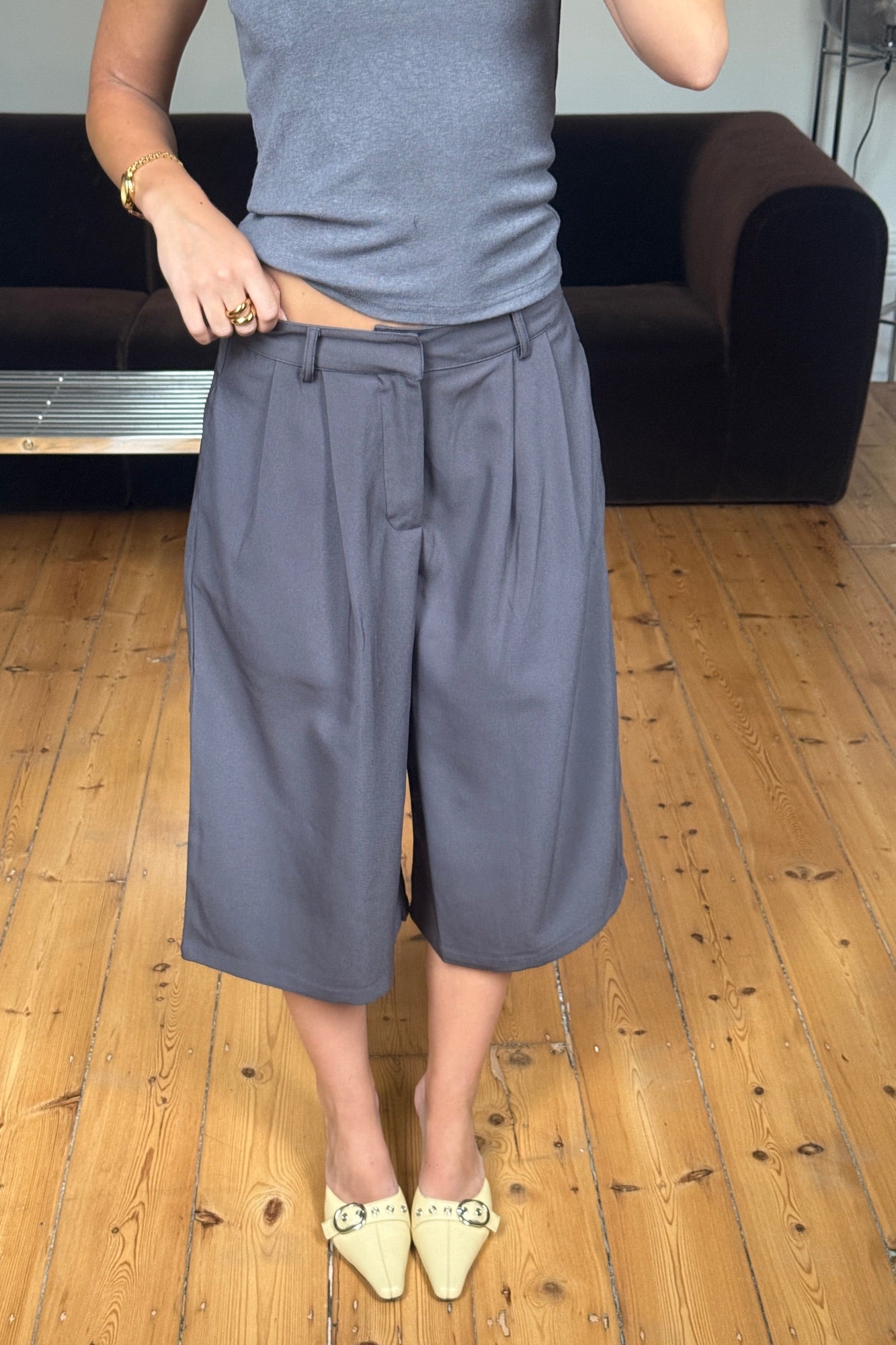 Kareena Long Short Charcoal