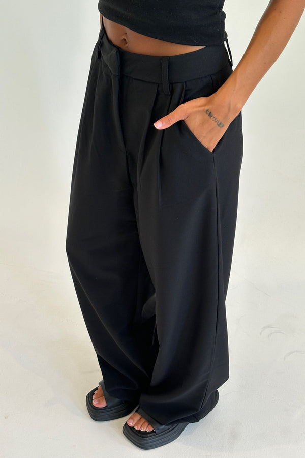 The Leo Button Pocket Pants