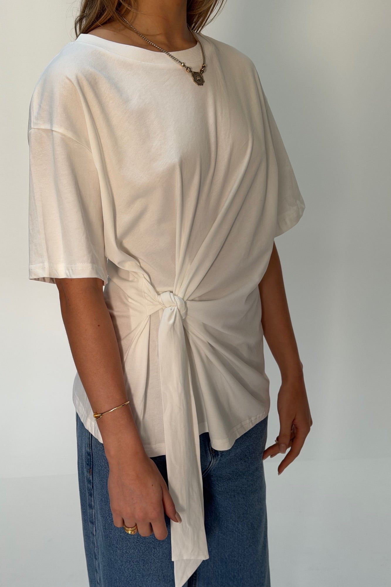 Daniella Tee White