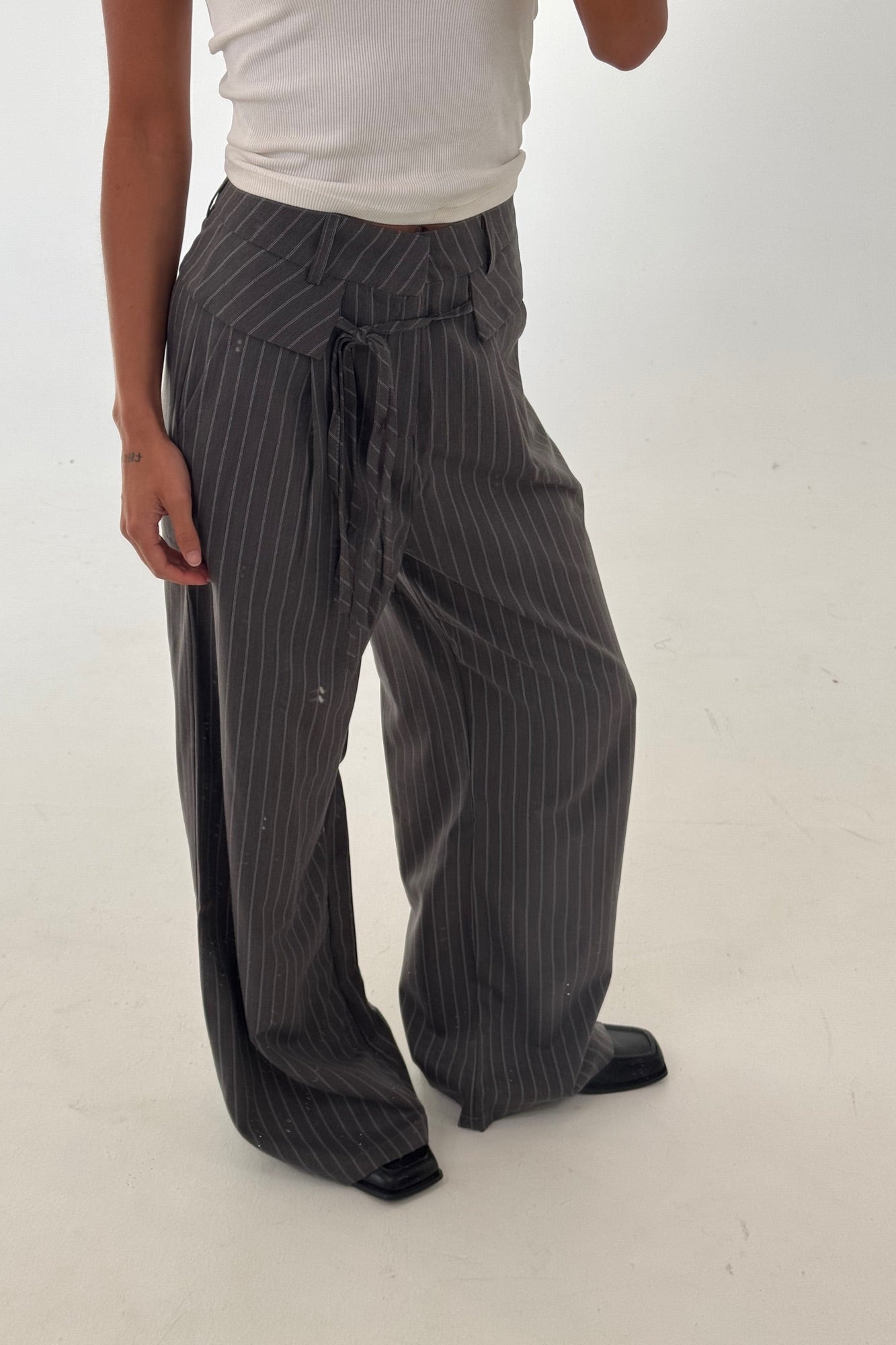 Kiara Pinstripe Pant Grey