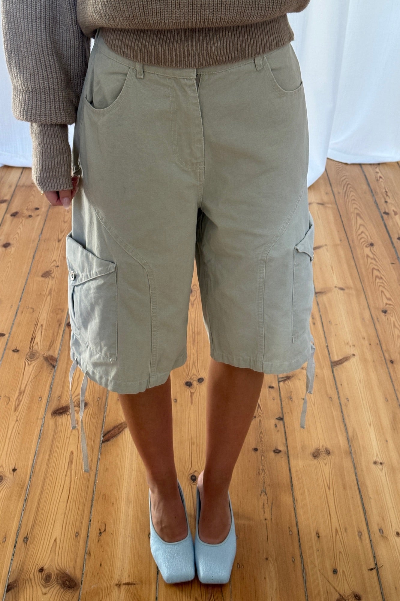 Annie Cargo Short Stone
