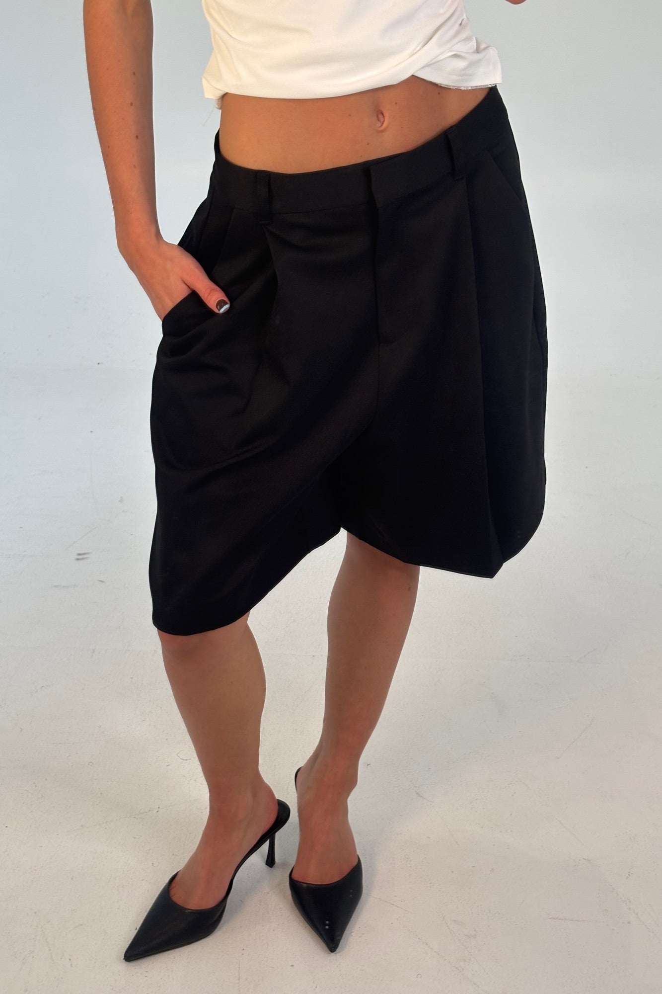 Mika Short Black