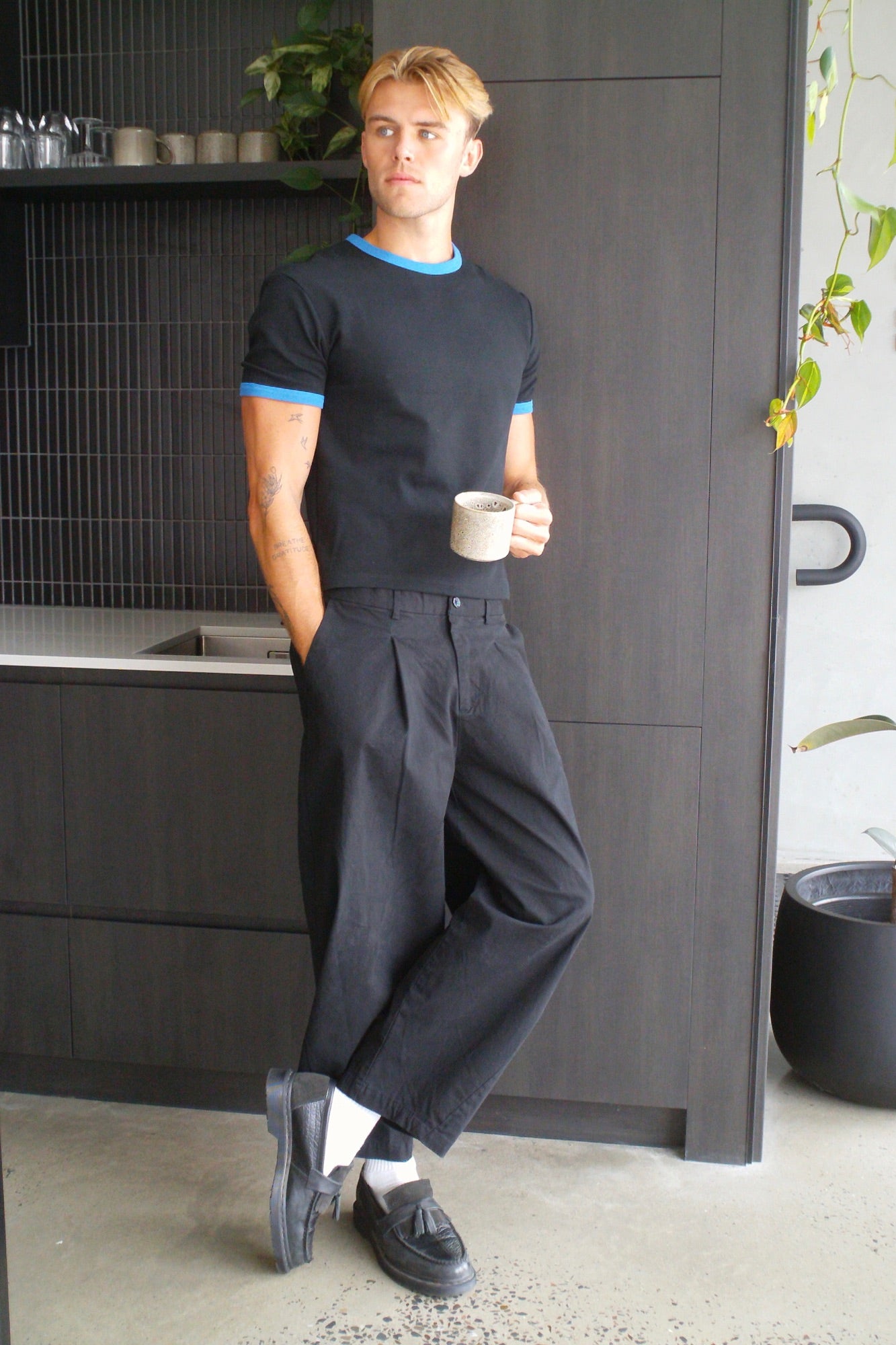 Charlie Ringer Tee Black