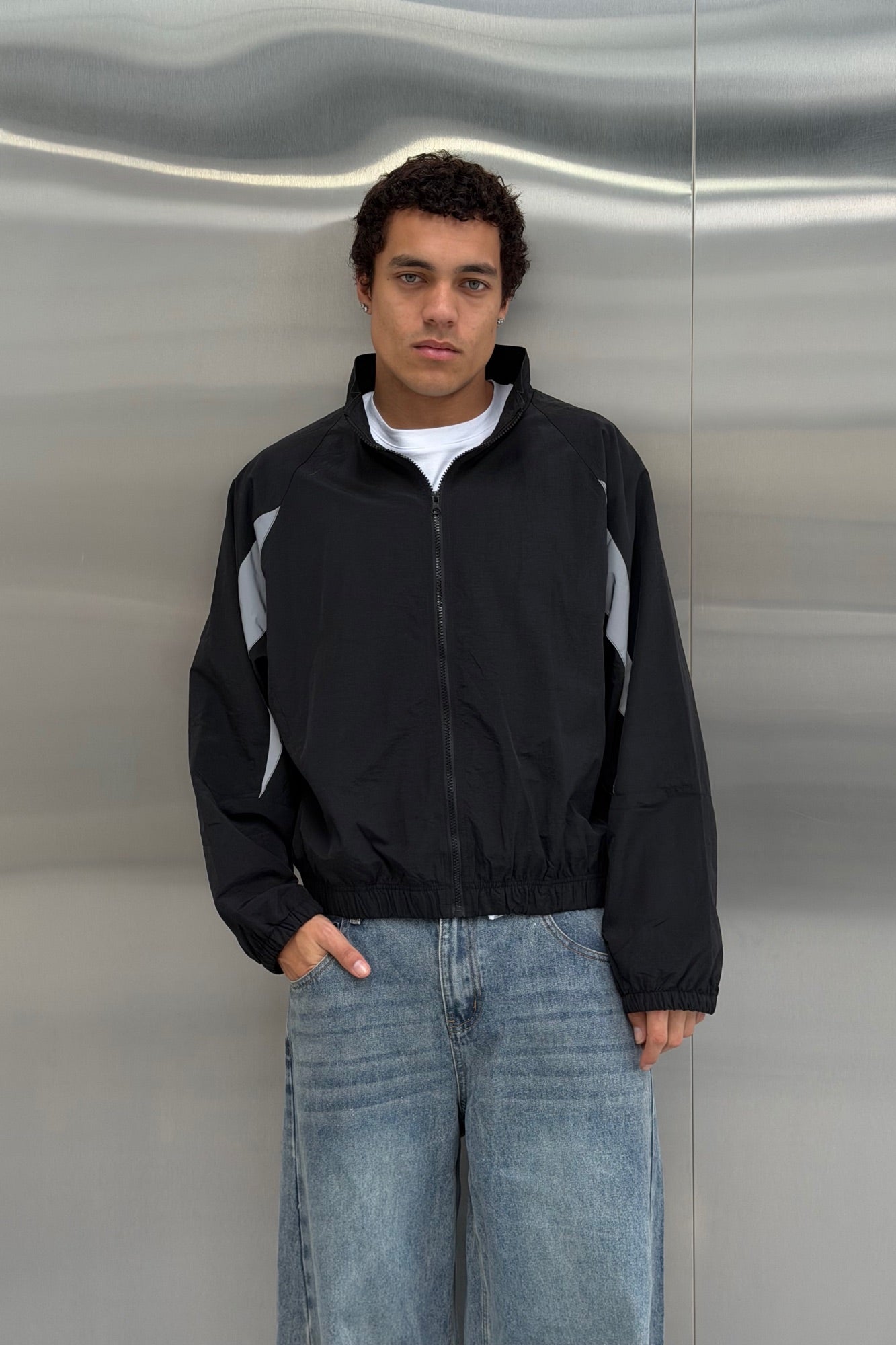 Panelled Drop Sleeve Windbreaker Black