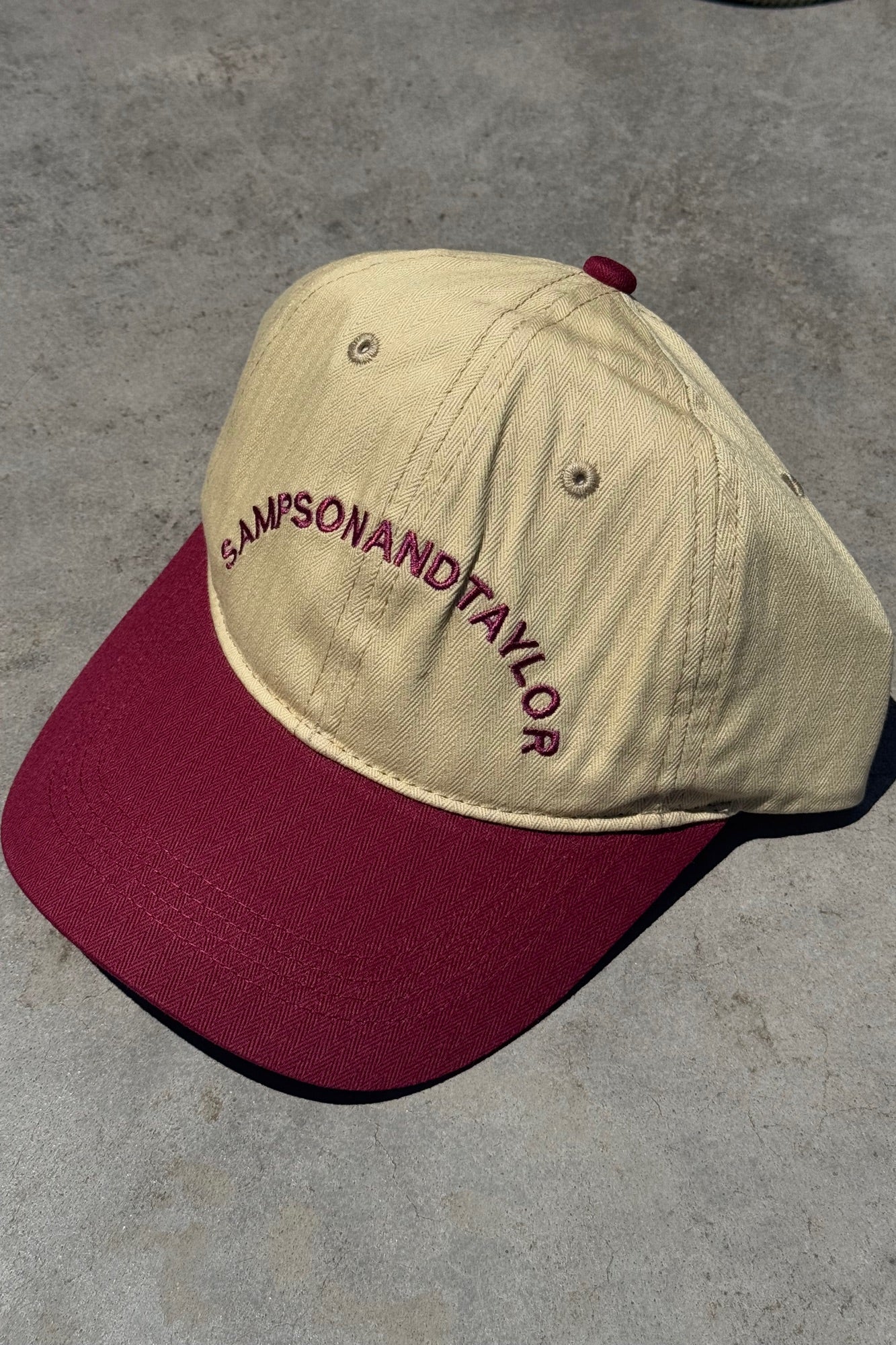 Holiday Cap Beige