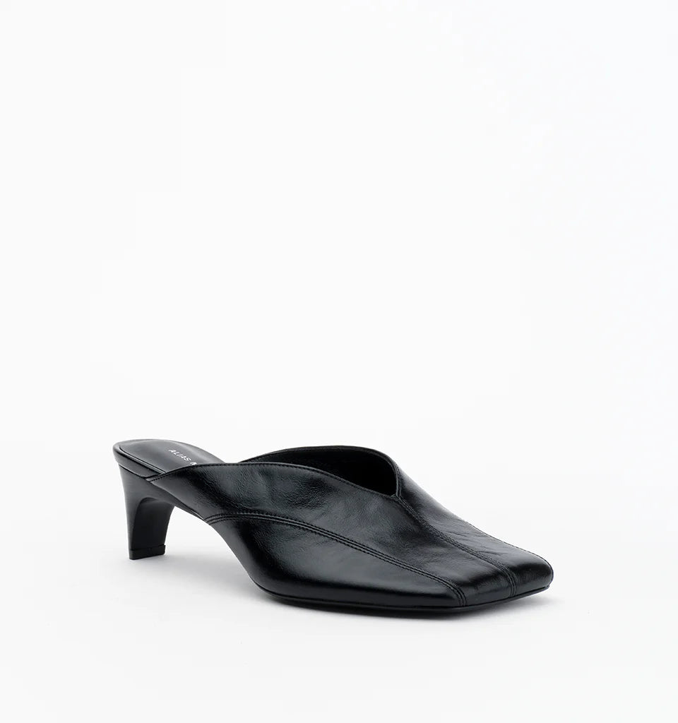 Alias Mae Rosa Black Oily Crinkle Leather